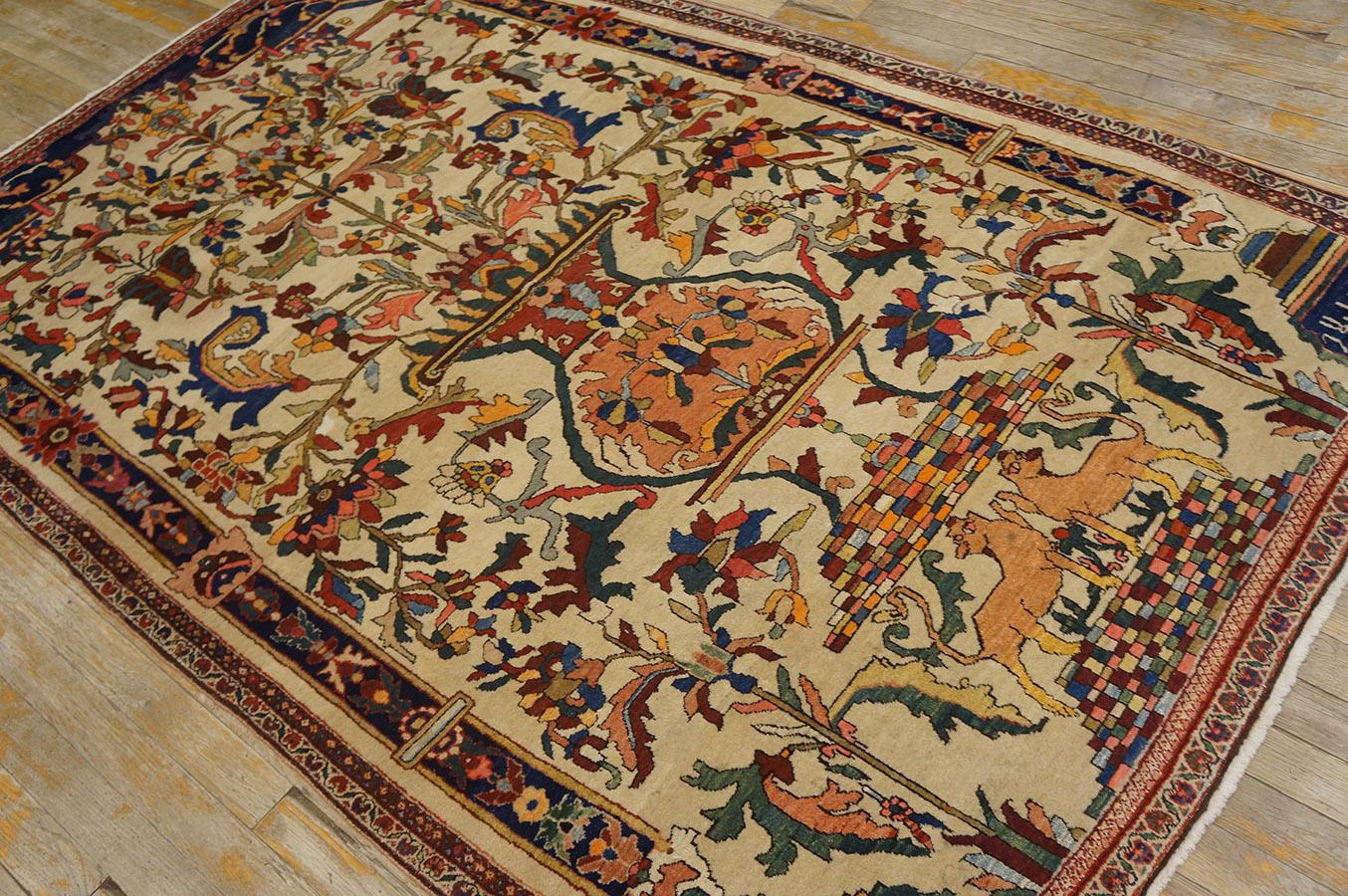 Late 19th Century Persian Sarouk Farahan Carpet ( 4'4'' x 6'9''- 132 x 205 )  For Sale 1