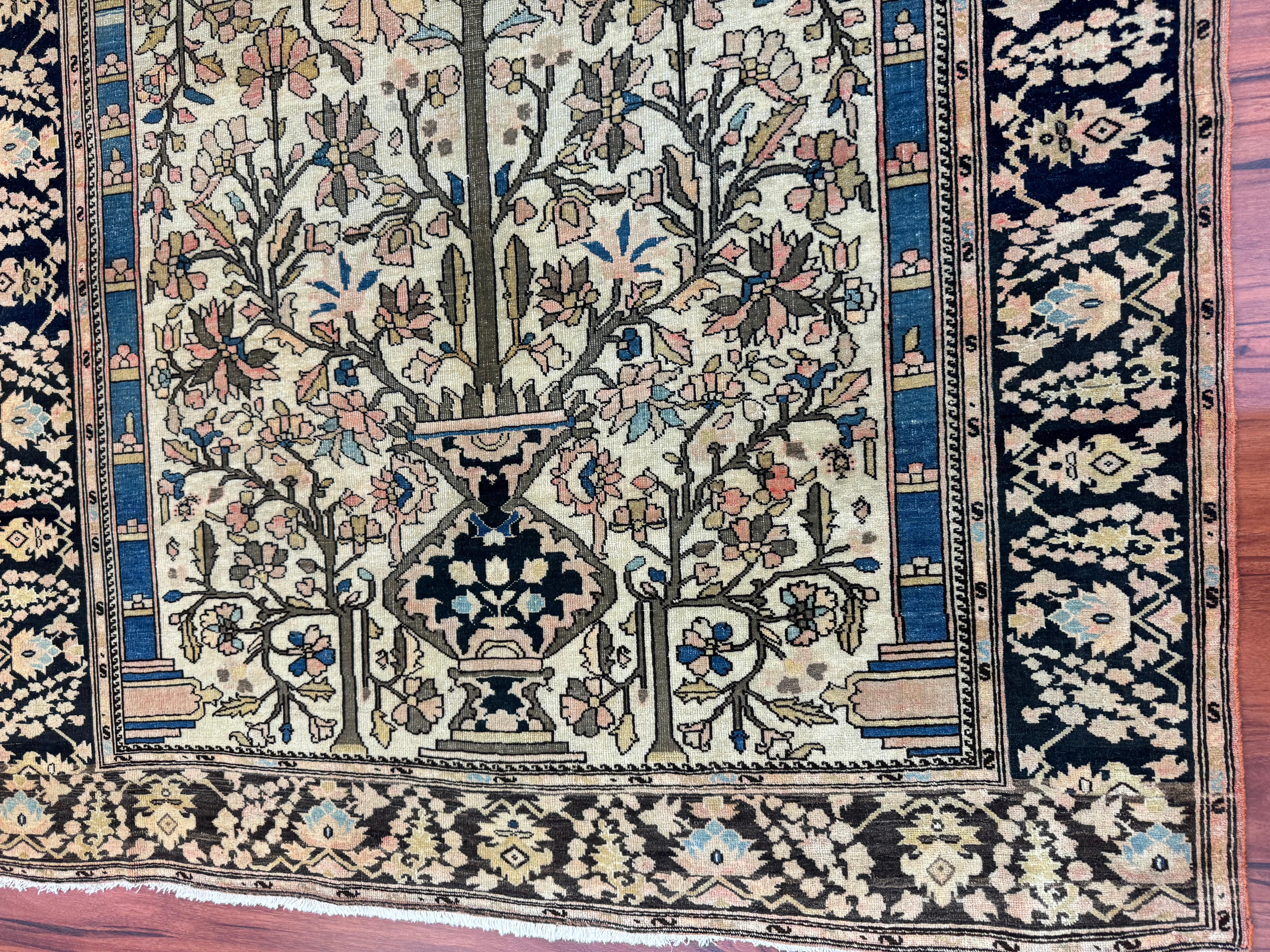 Alfombra antigua Sarouk Farahan en venta 3