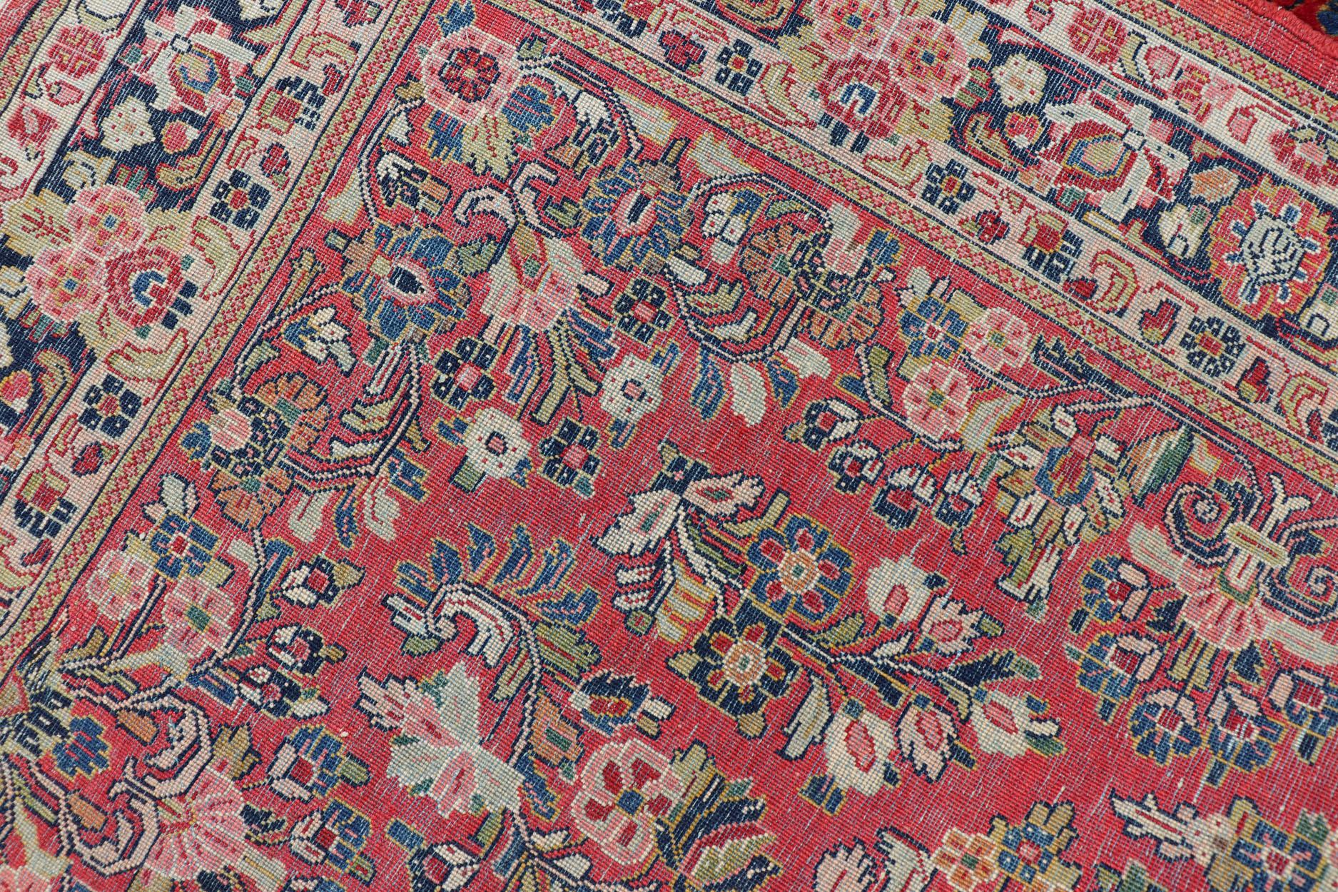 Antiker langer Sarouk-Galerie-Läufer mit All-Over-Blumenmuster auf rotem Hintergrund im Angebot 11