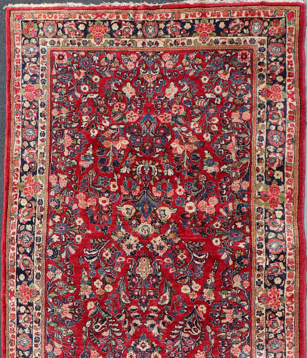 Langer antiker Sarouk-Läufer mit Blumenmuster auf rotem Grund, Teppich f-0208, Herkunftsland/Typ: Iran / Sarouk Farahan, um 1920

Dieser hervorragende antike Farahan Sarouk-Läufer aus den 1920er Jahren zeichnet sich vor allem durch seine klassische
