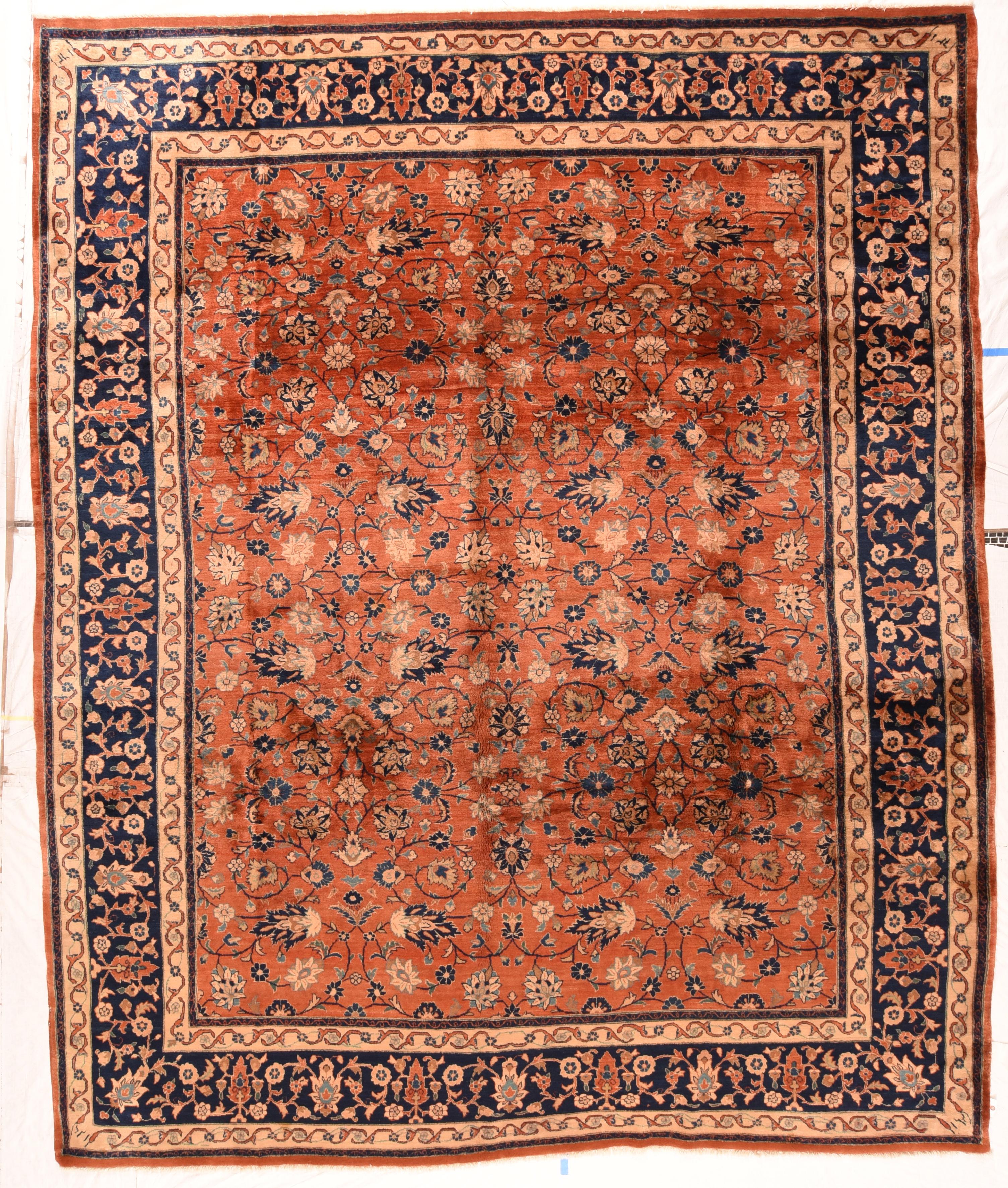 Antique Sarouk Mohajeran Rug  In Good Condition For Sale In New York, NY