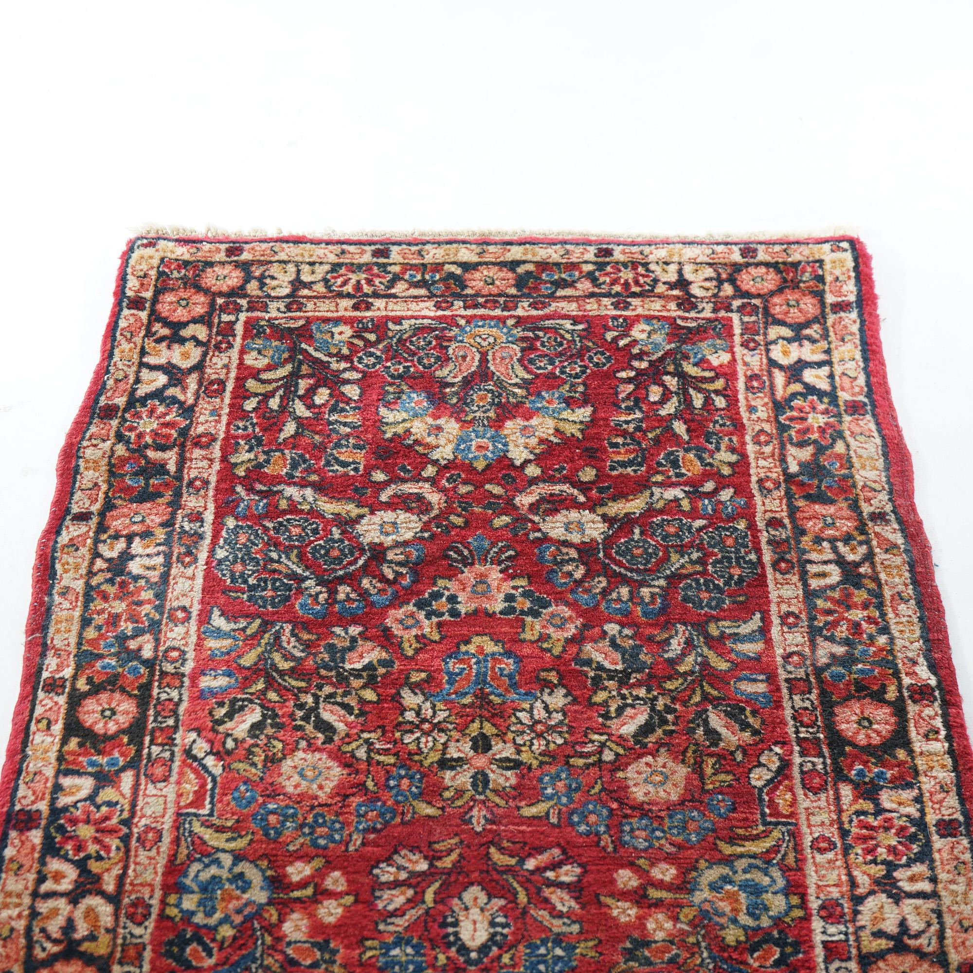 Antico tappeto Sarouk orientale in lana lunga Runner,  Circa 1930 in vendita 4