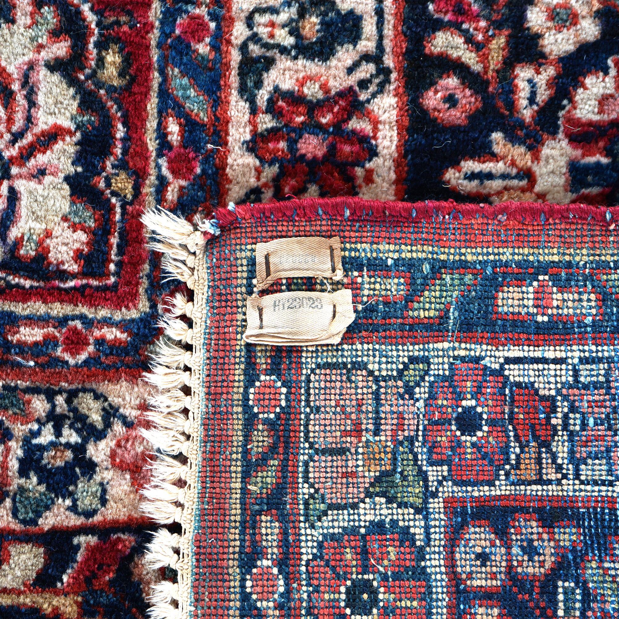 Antique Sarouk Oriental Wool Carpet  9’ X 12’ C1930 For Sale 3