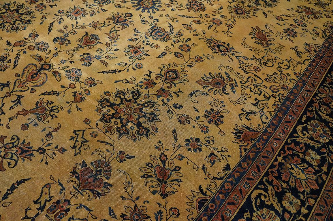 Early 20th Century 1920s Persian Sarouk Carpet ( 10' x 11'9
