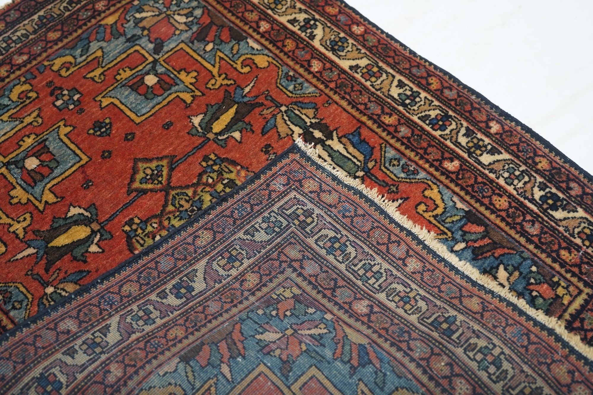 Antiker Sarouk-Teppich 1'11'' x 2'6'' im Angebot 1