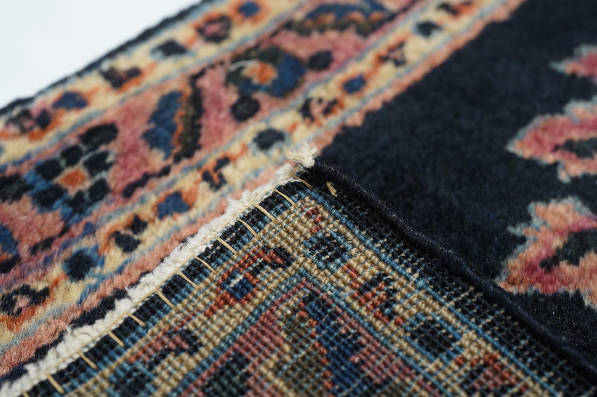 Antiker Sarouk-Teppich 1'11'' x 2'6'' im Angebot 3