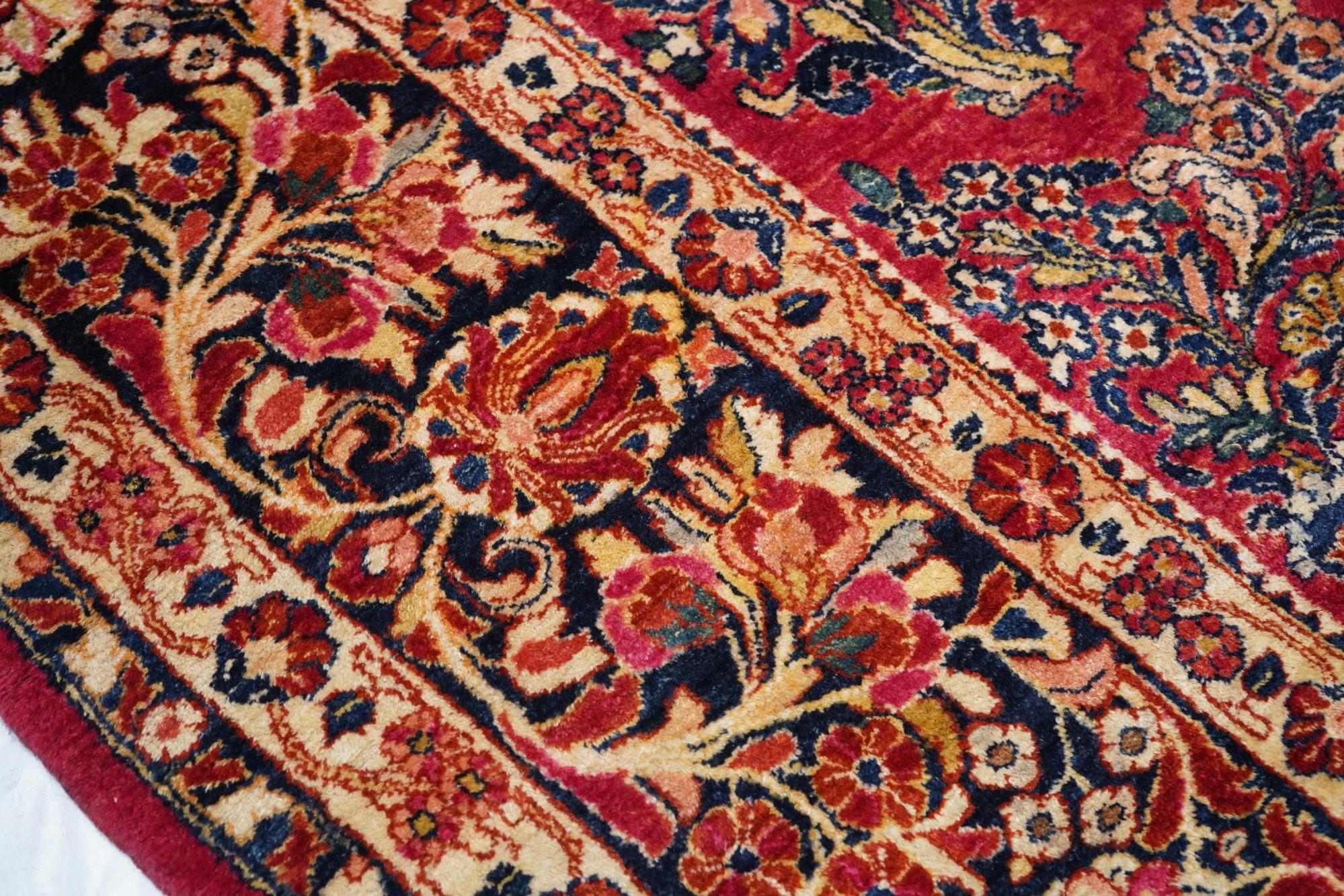 Antique Sarouk Rug 11'3'' x 18'1'' In Excellent Condition For Sale In New York, NY