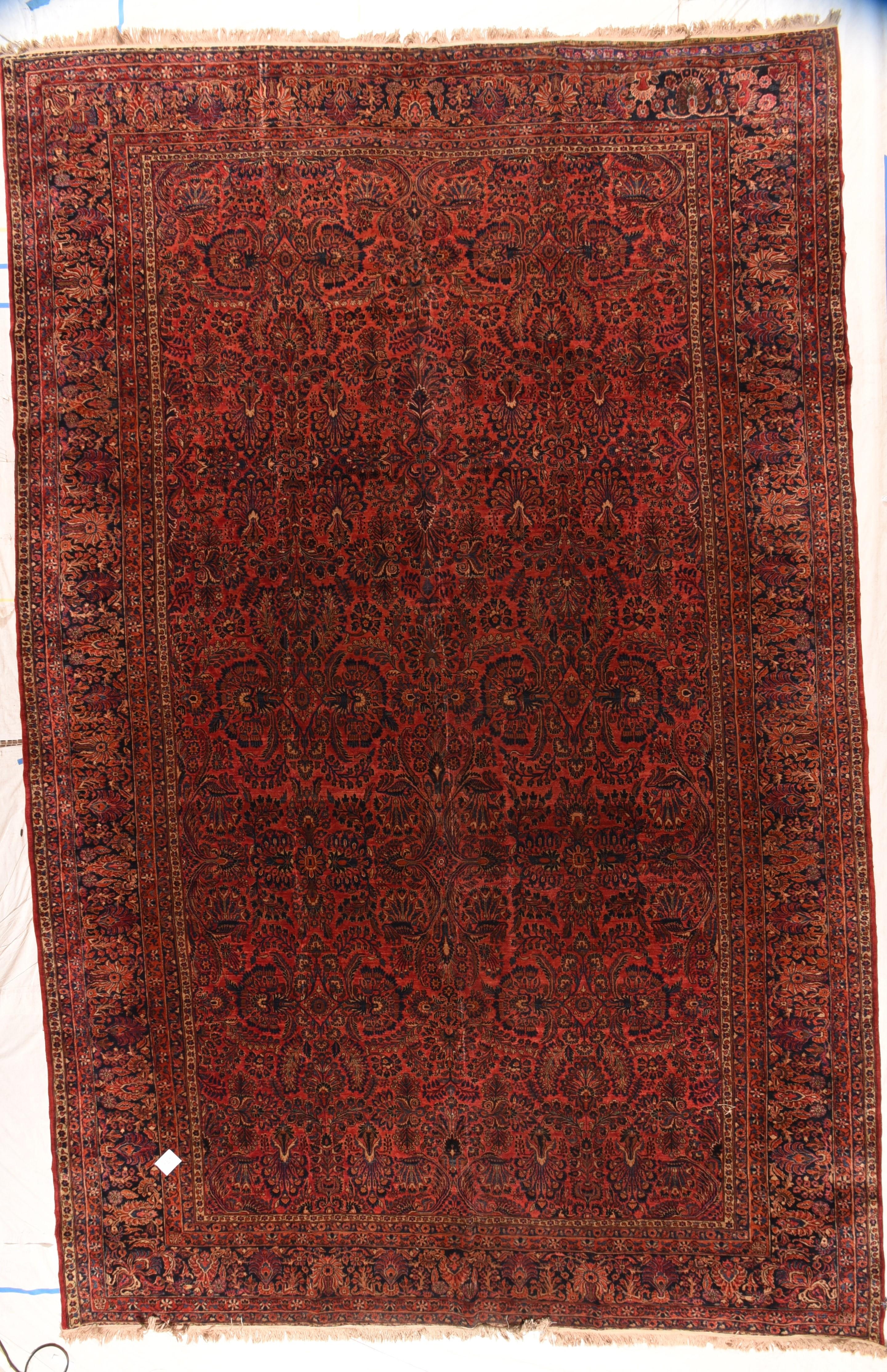 Antiker Sarouk-Teppich (Asiatisch) im Angebot