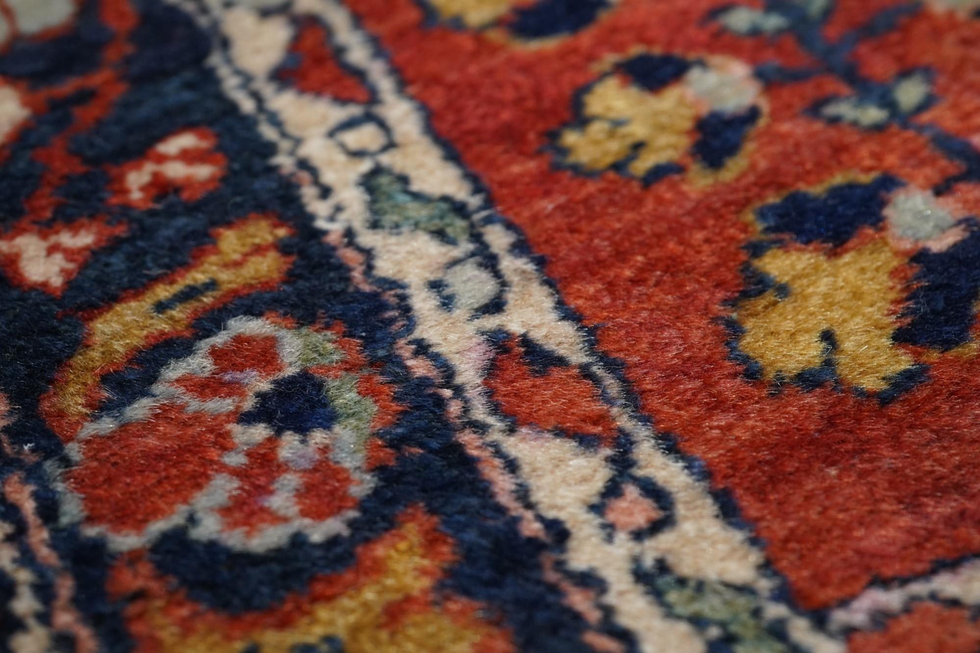 Antique Sarouk Rug For Sale 1