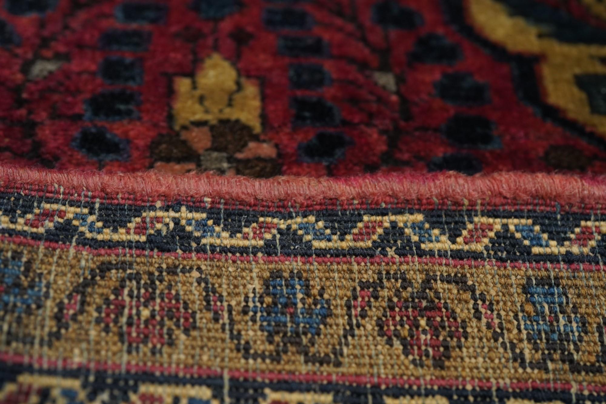 Antique Sarouk Rug For Sale 4