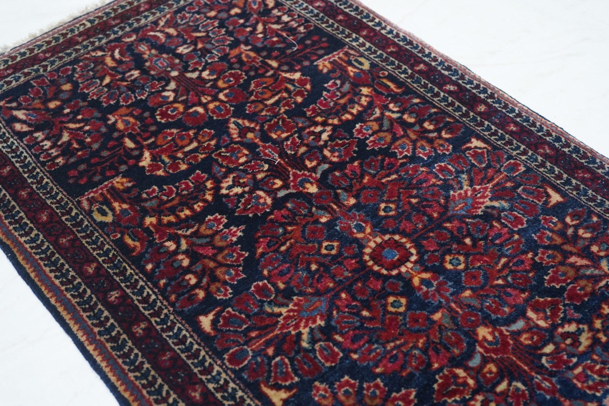 20th Century Antique Sarouk Rug 2'0