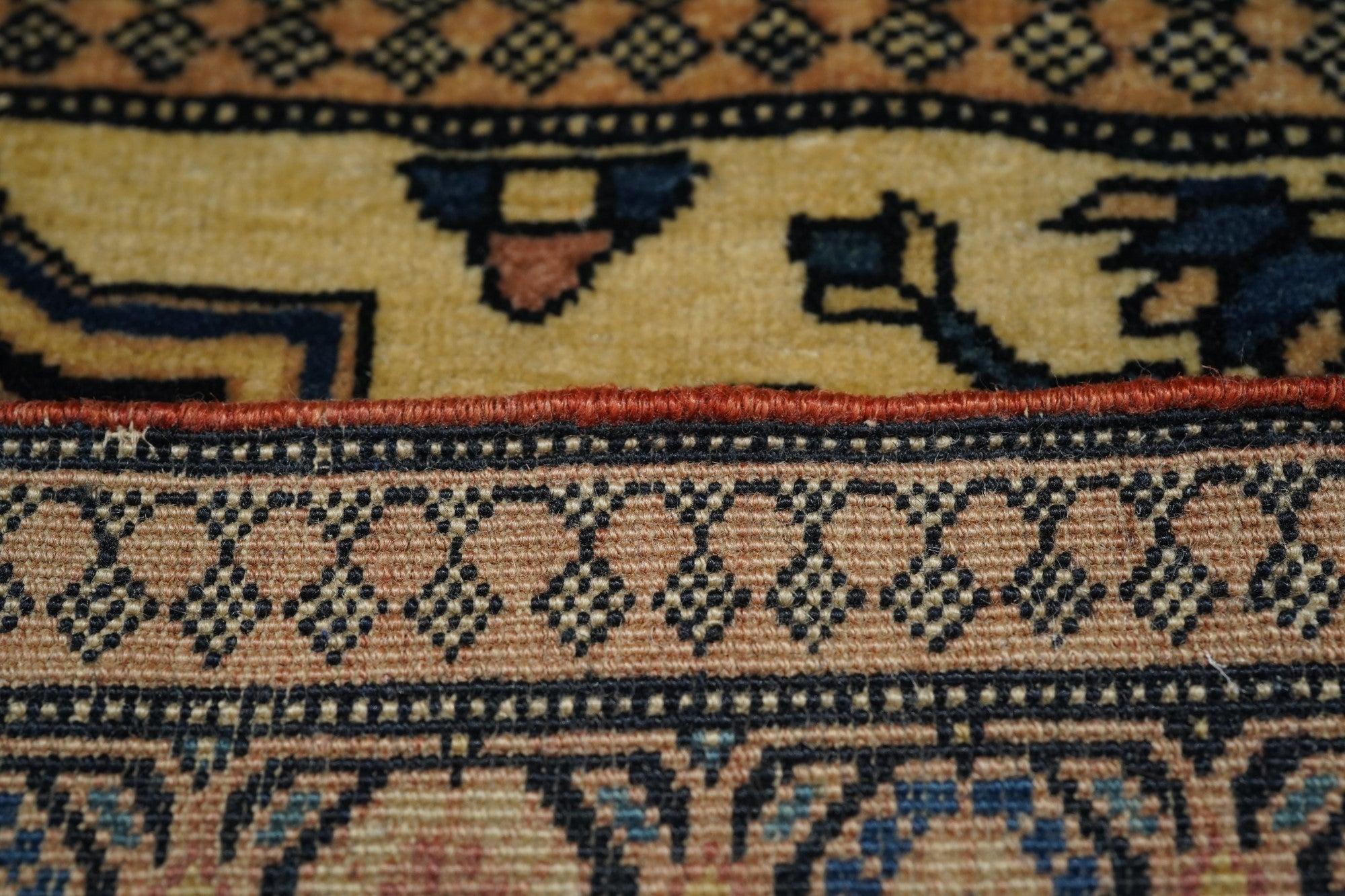 Antiker Sarouk-Teppich 2'1'' x 2'9'' im Angebot 3