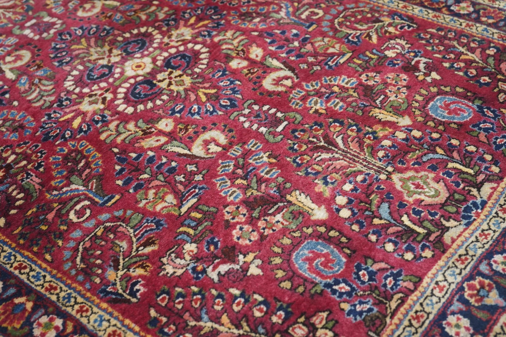 Tapis Sarouk ancien 3'4'' x 5'0'' en vente 1