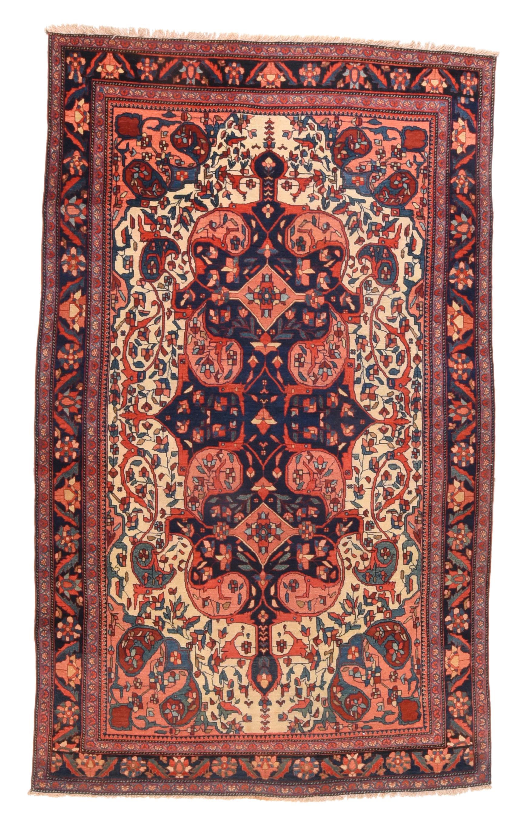 Antique Sarouk Rug In Excellent Condition For Sale In New York, NY