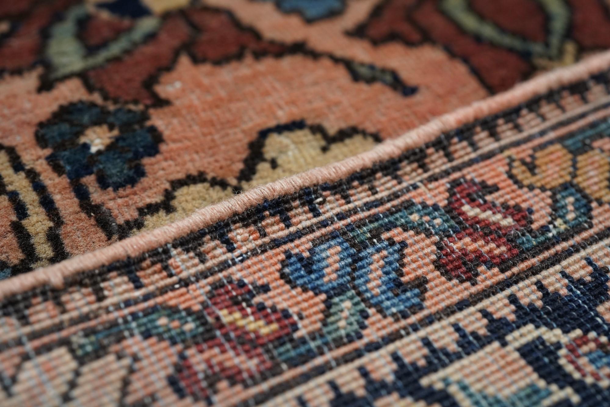 Antique Sarouk Rug 4'2'' x 6'7'' For Sale 4