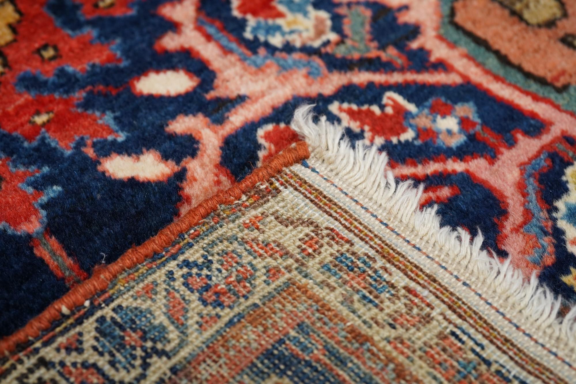 Antique Sarouk Rug 4'7'' x 6'4'' For Sale 3
