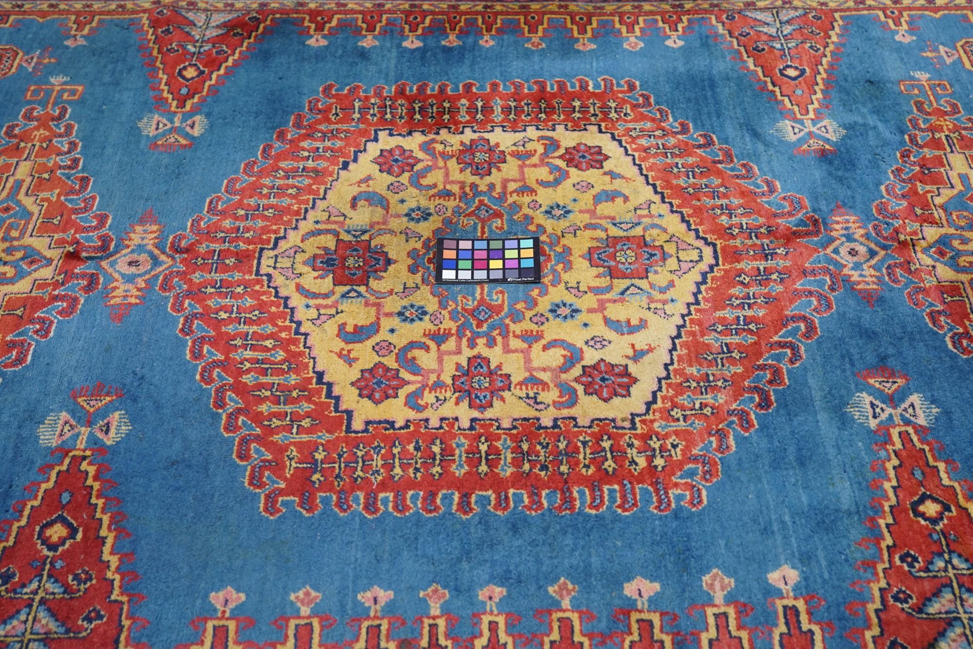 Antique Sarouk Rug For Sale 2