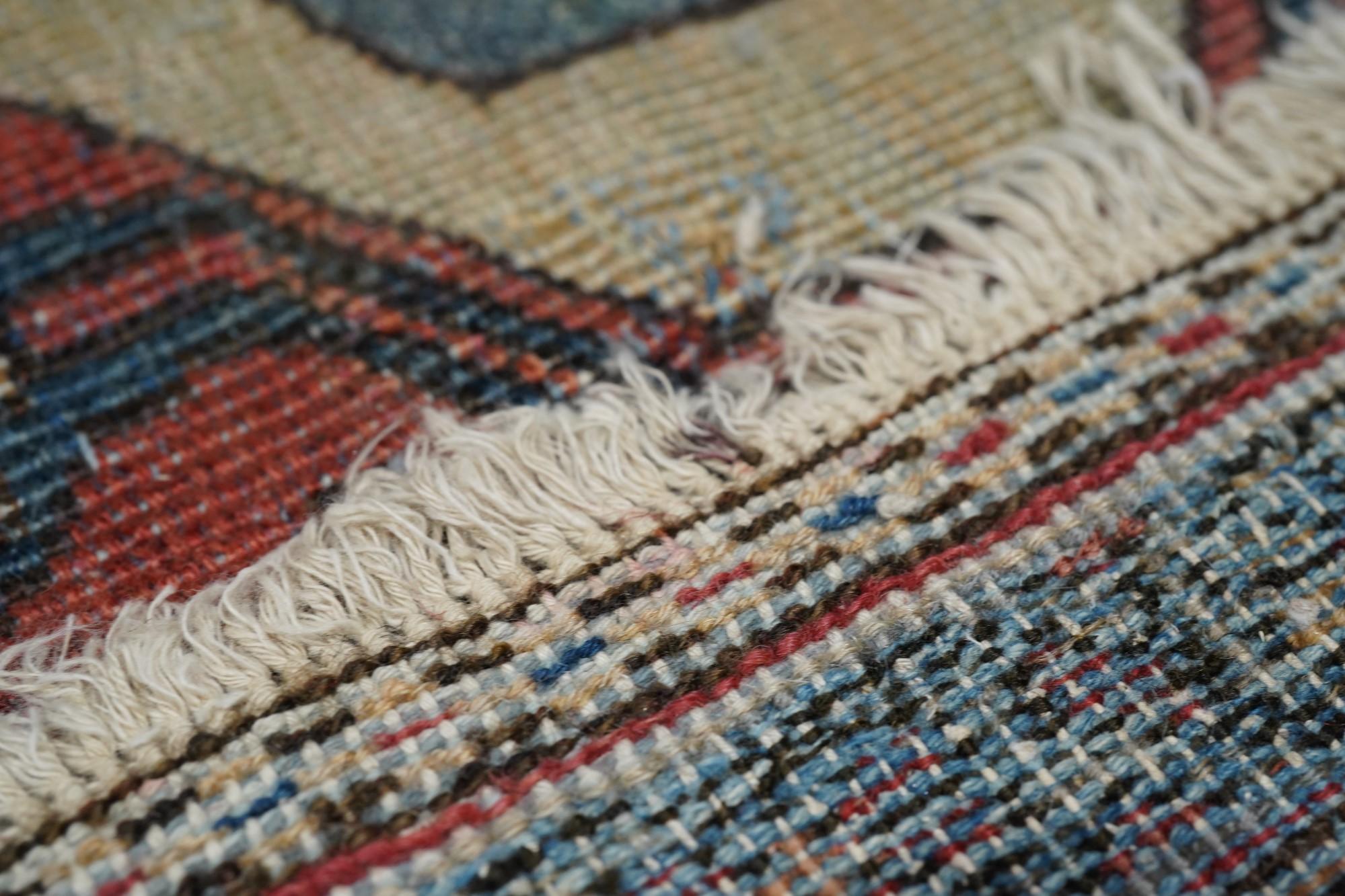 Antiker Sarouk-Teppich im Angebot 4