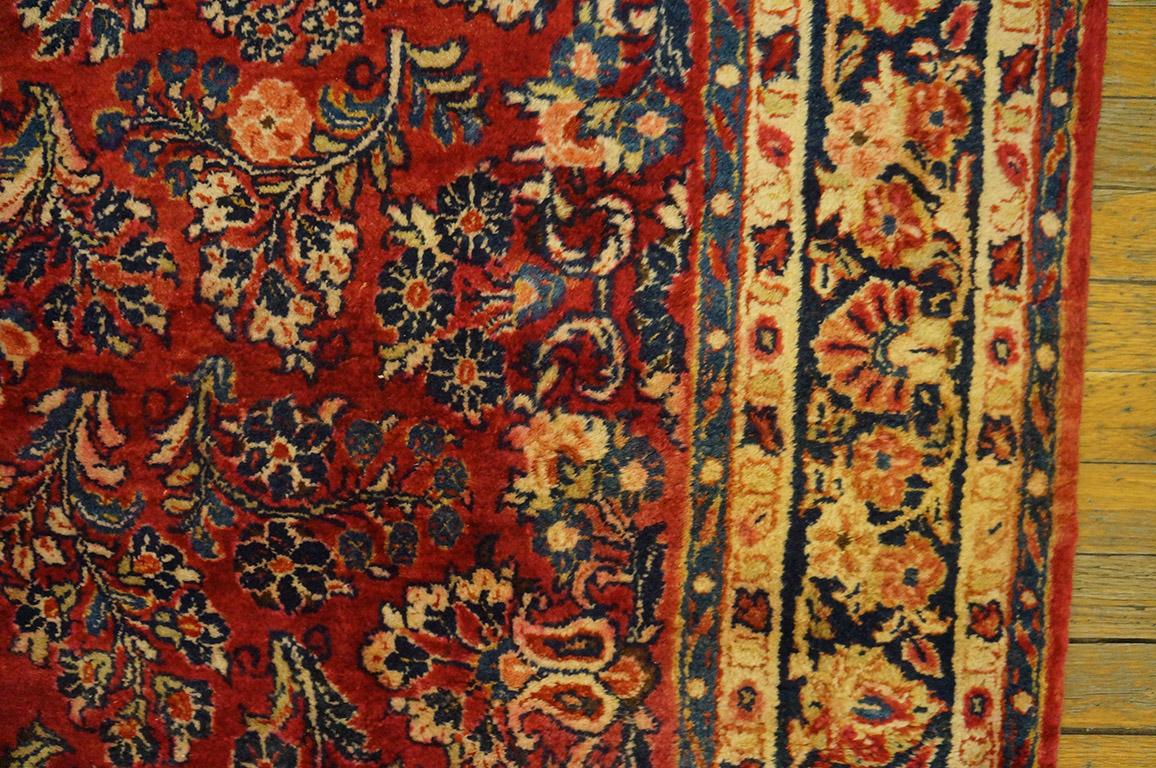 Wool Antique Sarouk Persian Rug 5'6