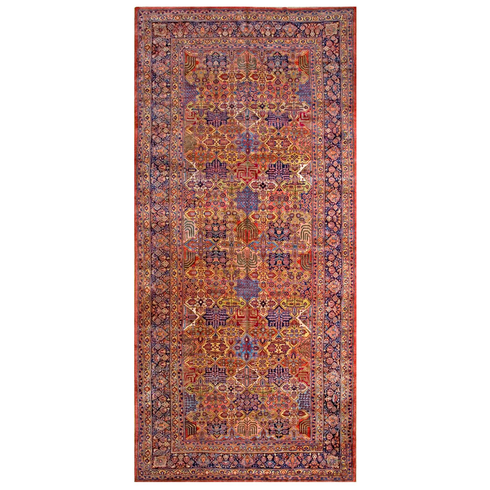 1920s Persian Sarouk Mohajeran Carpet ( 8'10" x 19' - 269 x 579 cm ) For Sale