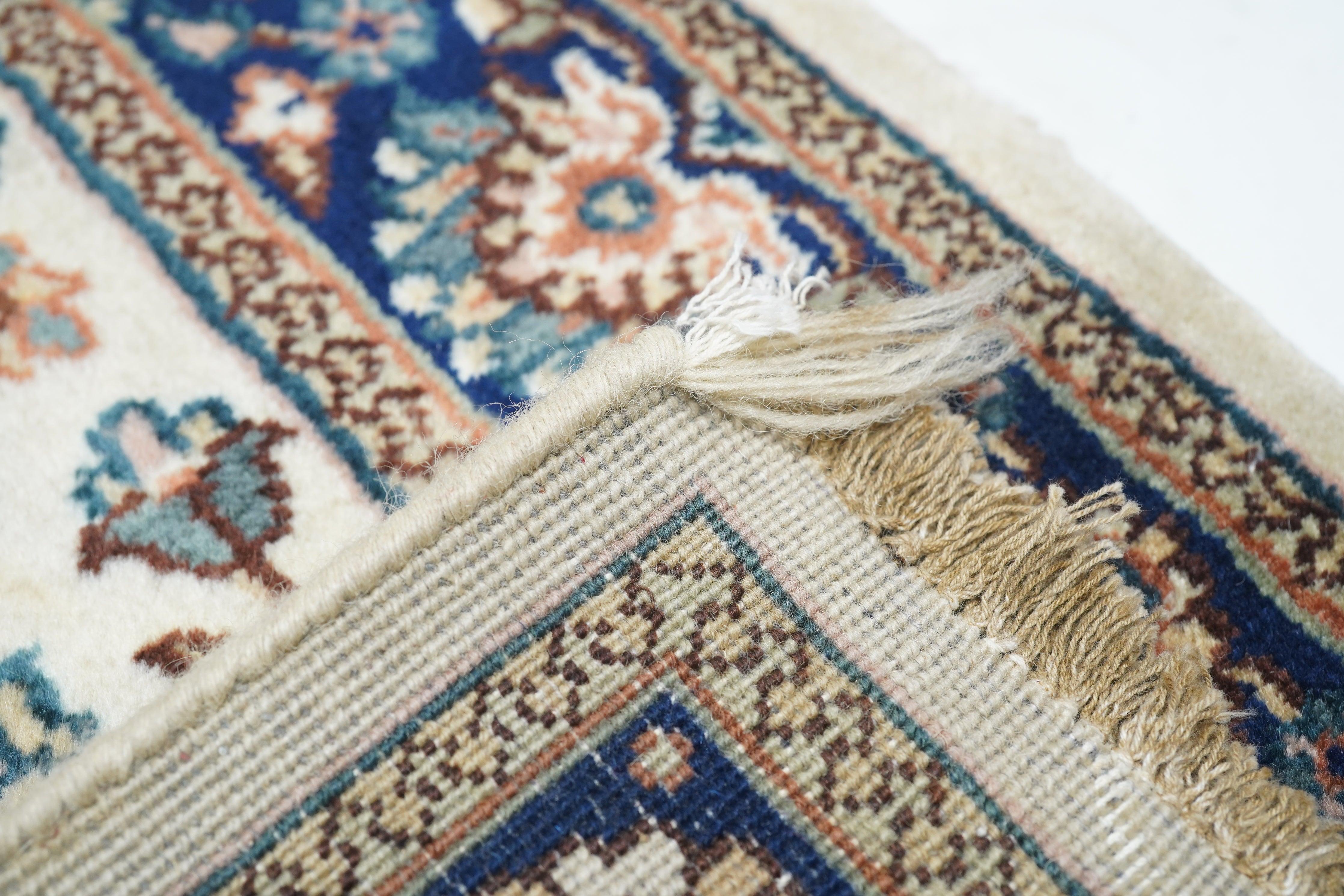 Antiker Sarouk-Läufer 2'8'' x 8'2'' im Angebot 1
