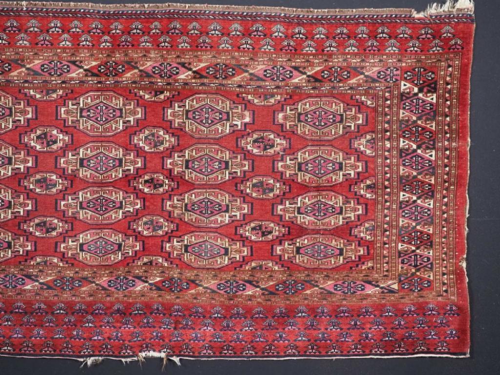 Turkmène Antique visage de chuval turkmène Saryk, rehauts en coton etchine, 19e siècle en vente