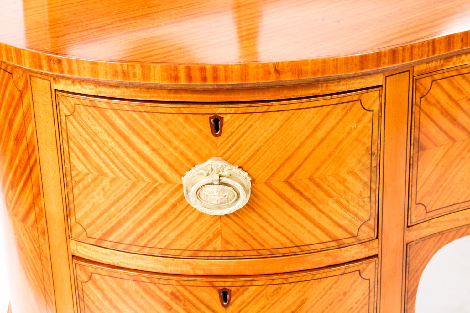 Antique Satinwood Kidney Dressing Table Attributed to Maple & Co, 19th Century 5