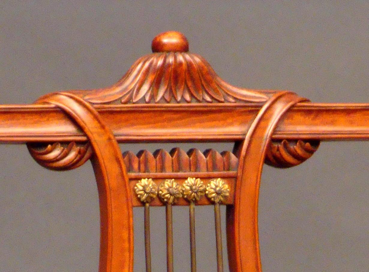 Anglais Fauteuil ancien à dossier en lyre en bois de citronnier de Gillows of Lancaster en vente