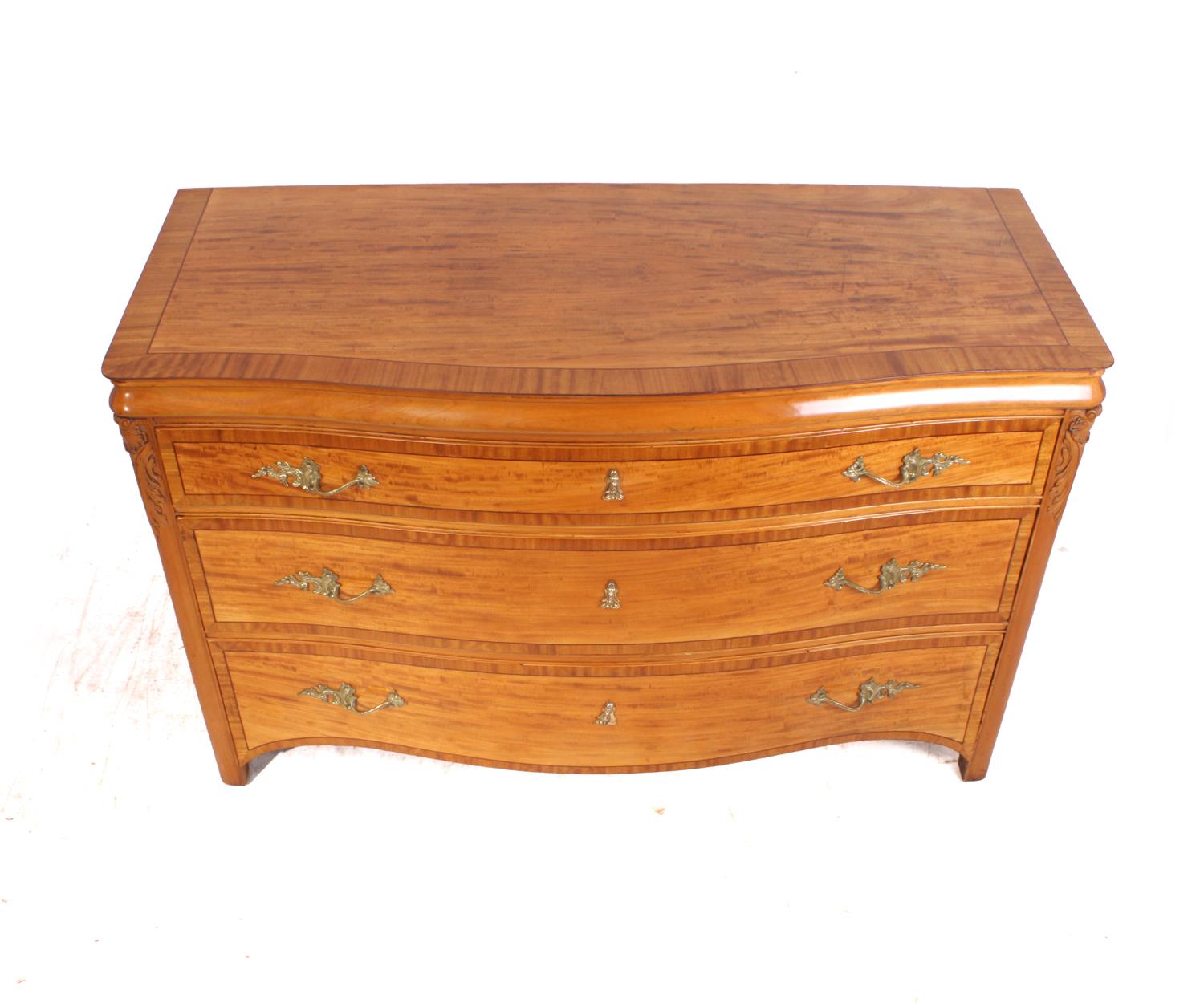 Other Antique Satinwood Serpentine Commode, circa 1890 For Sale