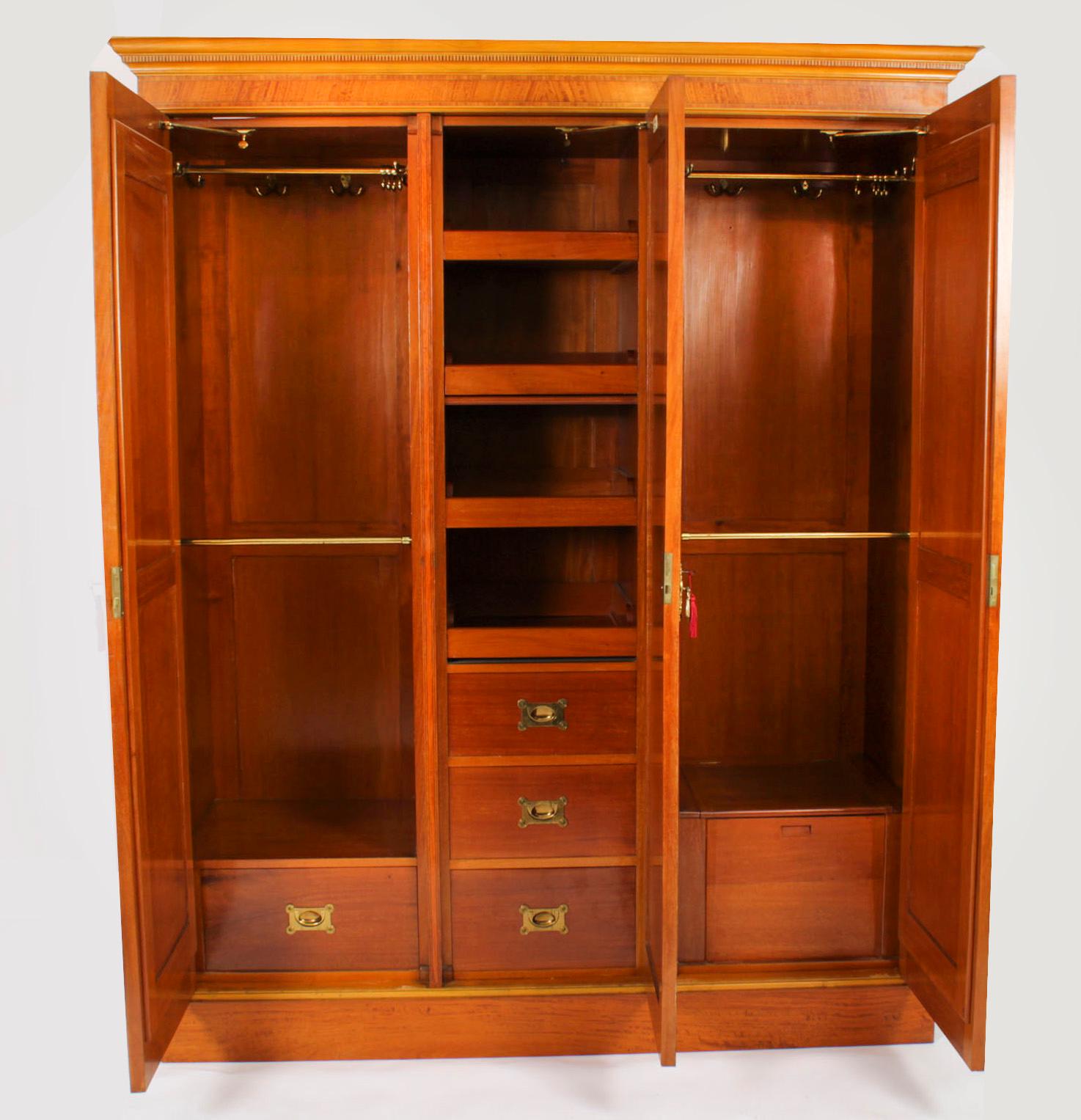 Ancienne armoire en bois de satin par Maple & Co 19ème C. 3