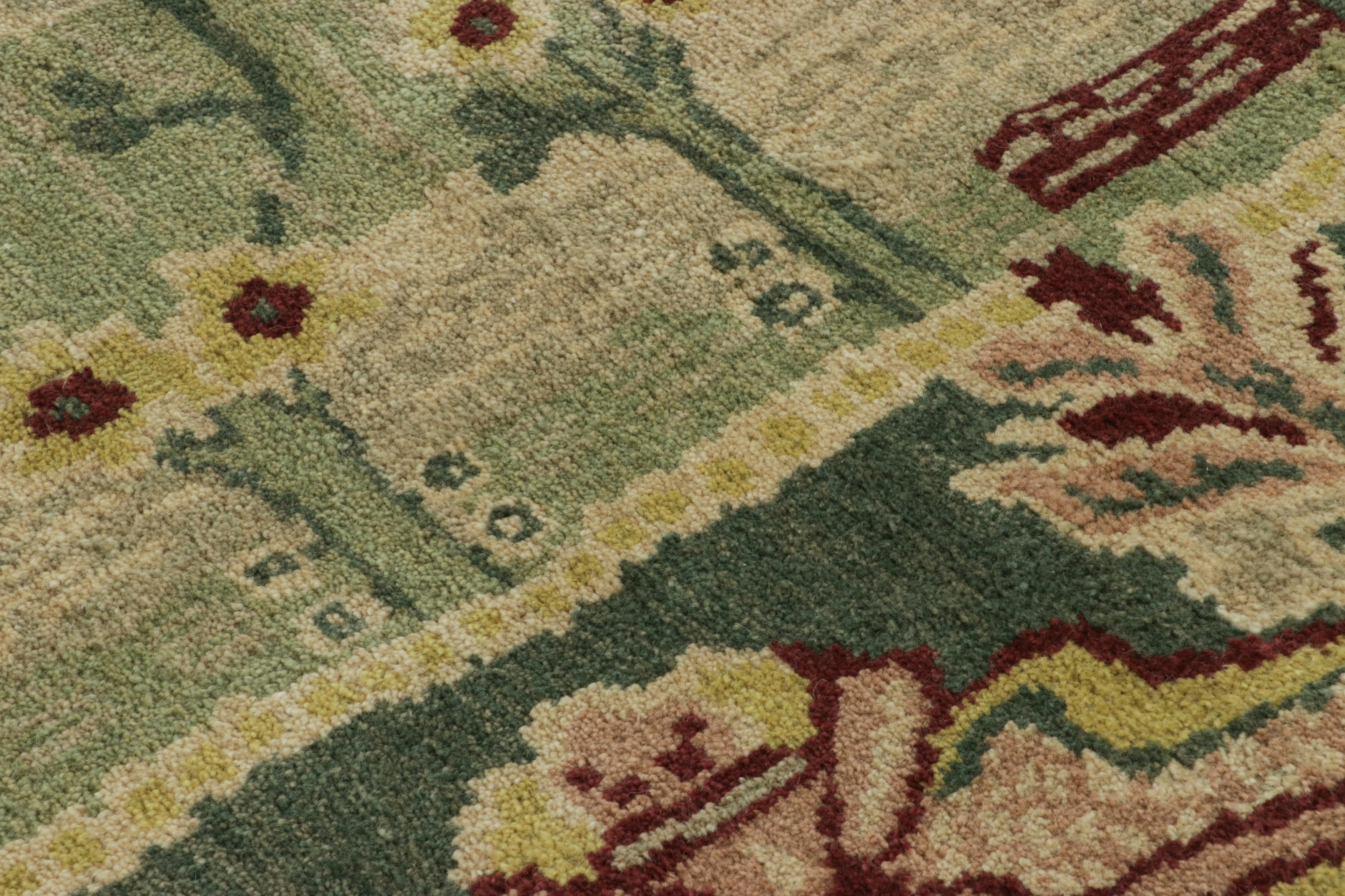 Noué à la main en laine et originaire de France, ce tapis 9x11 Antique French Savonnerie est une approche unique du mouvement Arts & Crafts, et une nouvelle pièce de collection passionnante de la collection de tapis européens de Rug & Kilim - un