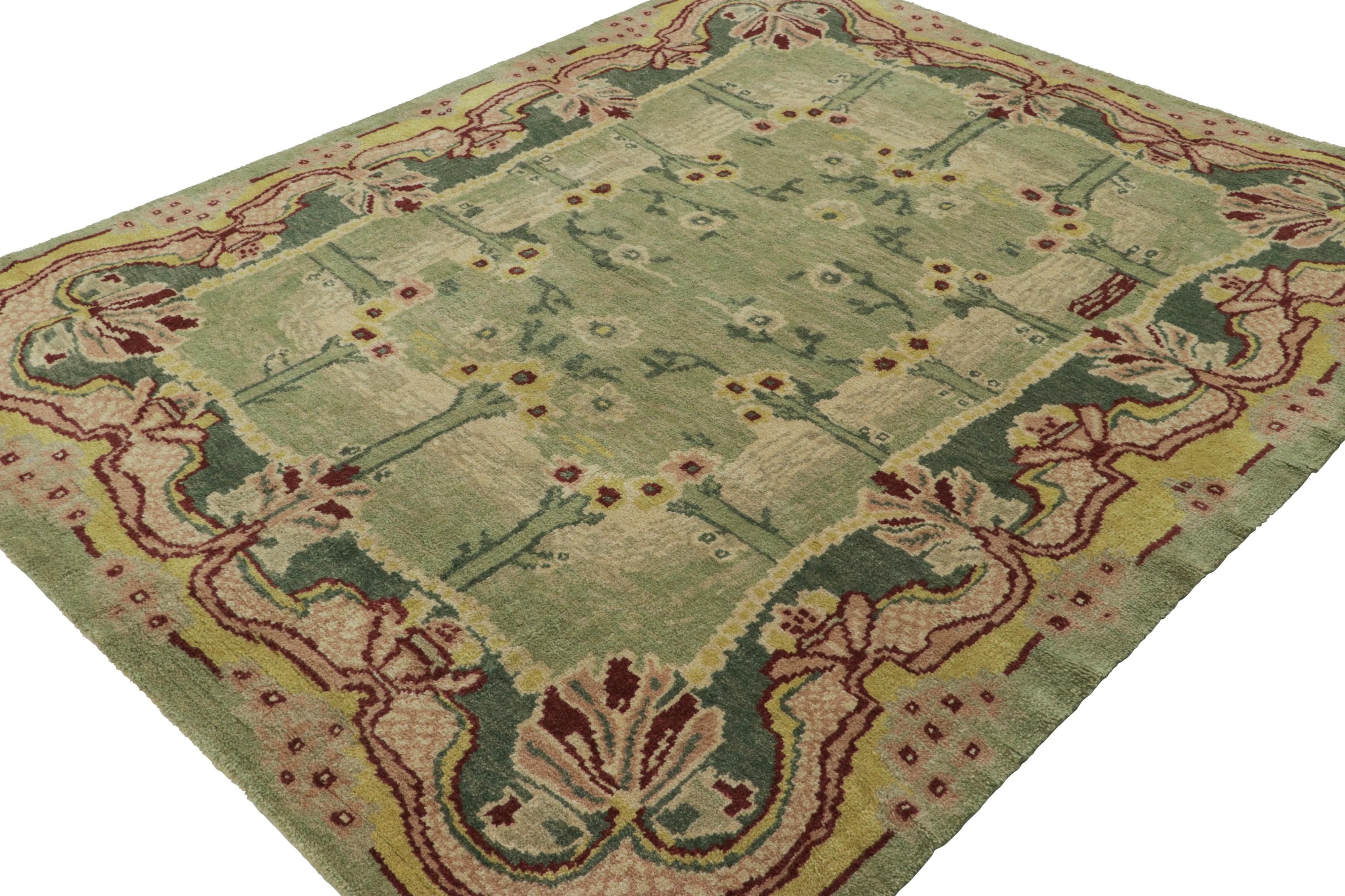 Noué à la main Tapis ancien de la Savonnerie Arts & Crafts, vert avec fleurs  Motifs - Rug & Kilim en vente