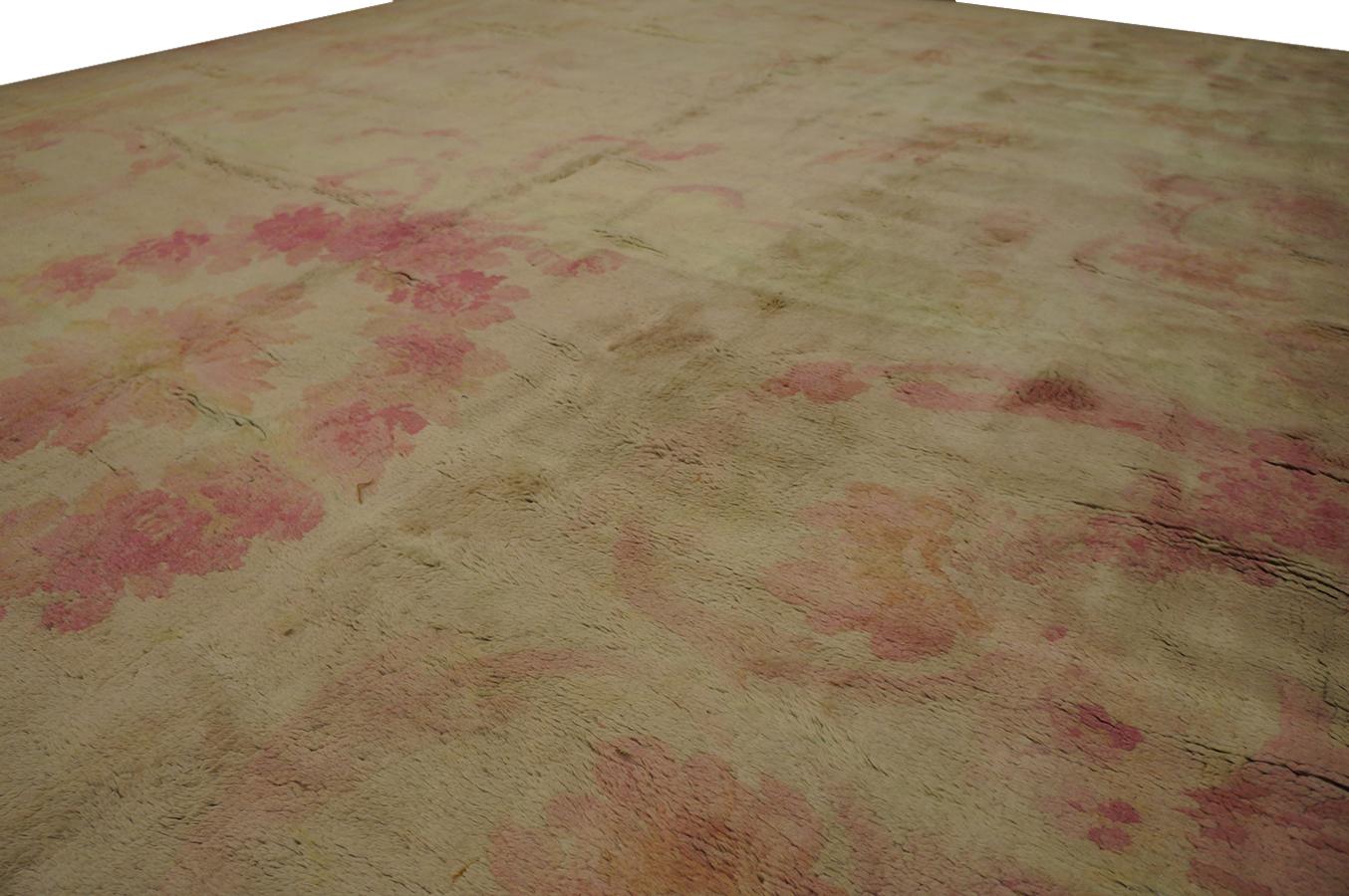 Late 19th Century French Savonnerie Carpet ( 10'6'' x 18'6'' - 320 x 565 ) For Sale 1