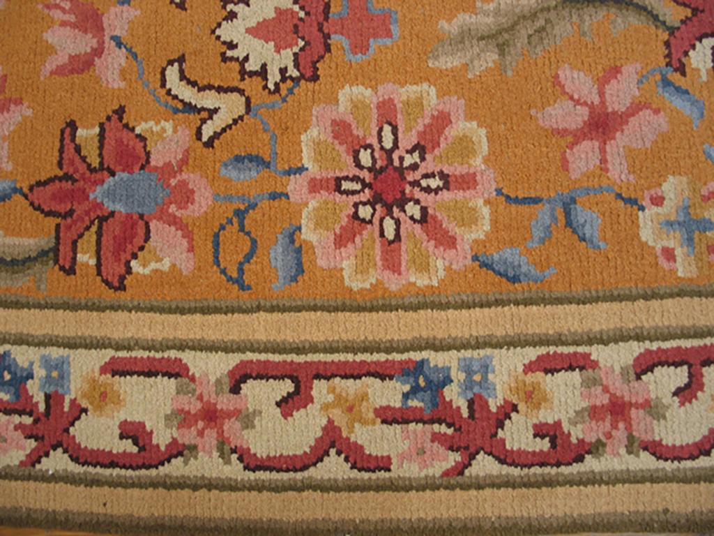 Antique Savonnerie Design Rug In Good Condition For Sale In New York, NY