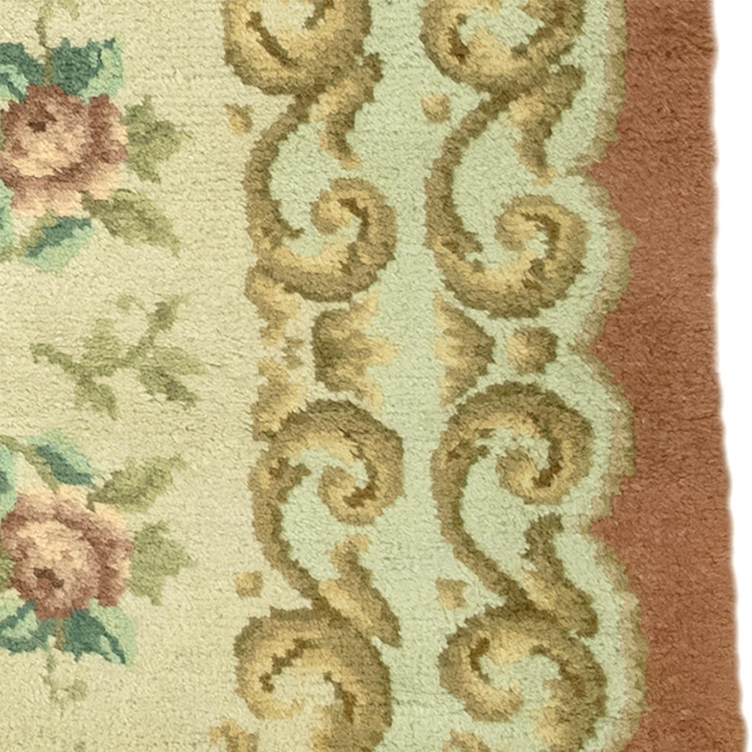Antiker Savonnerie-Teppich aus Seidenholz (Französische Provence) im Angebot