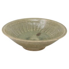 Antique Sawakhalok Celadon Bowl, Thailand, 14th/15th century.