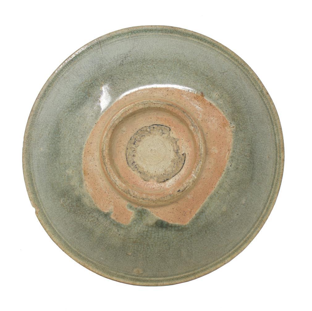 Antike Sawakhalok Celadon-Schale aus Celadon, Thailand  im Zustand „Gut“ im Angebot in Point Richmond, CA