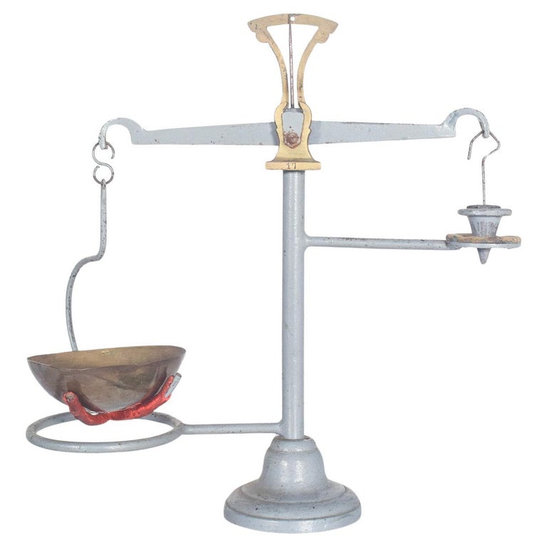 Balanza antigua en forma de cruz en venta en 1stDibs España
