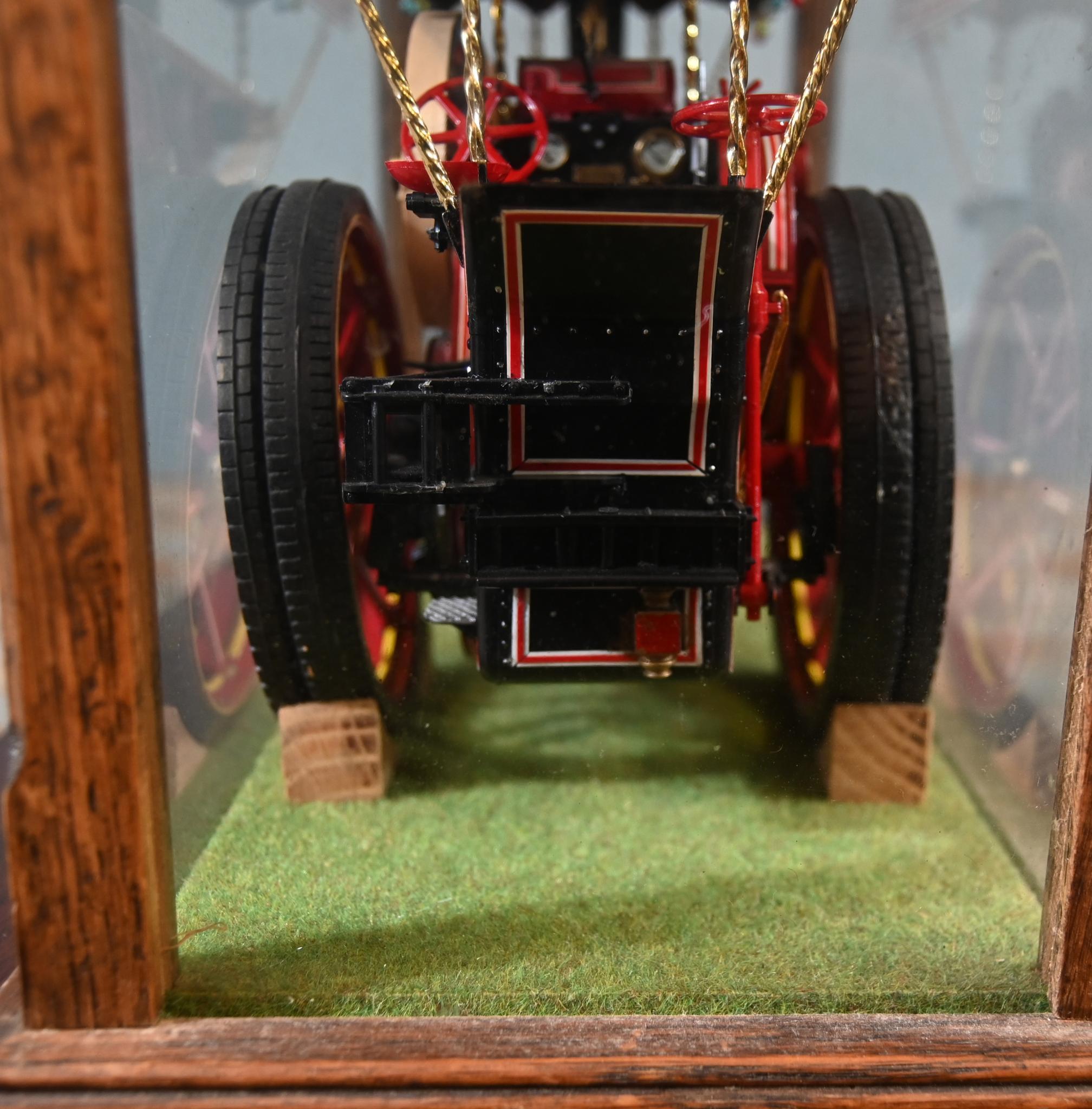 Smaltato Motore a vapore in scala antica Showman Traction 1930 in vendita