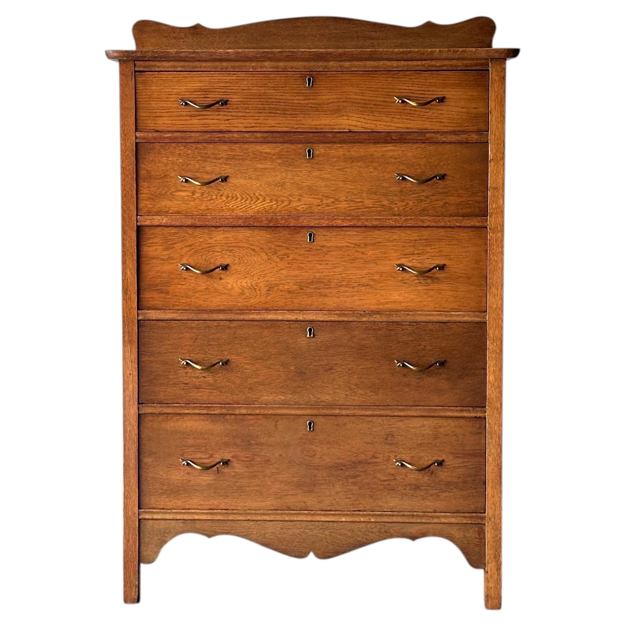 Antique Scalloped Quarter-Sawn Golden Oak Chest of Drawers