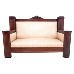 Antique Scandinavian Beige Sofa, Europe du Nord, circa 1900.