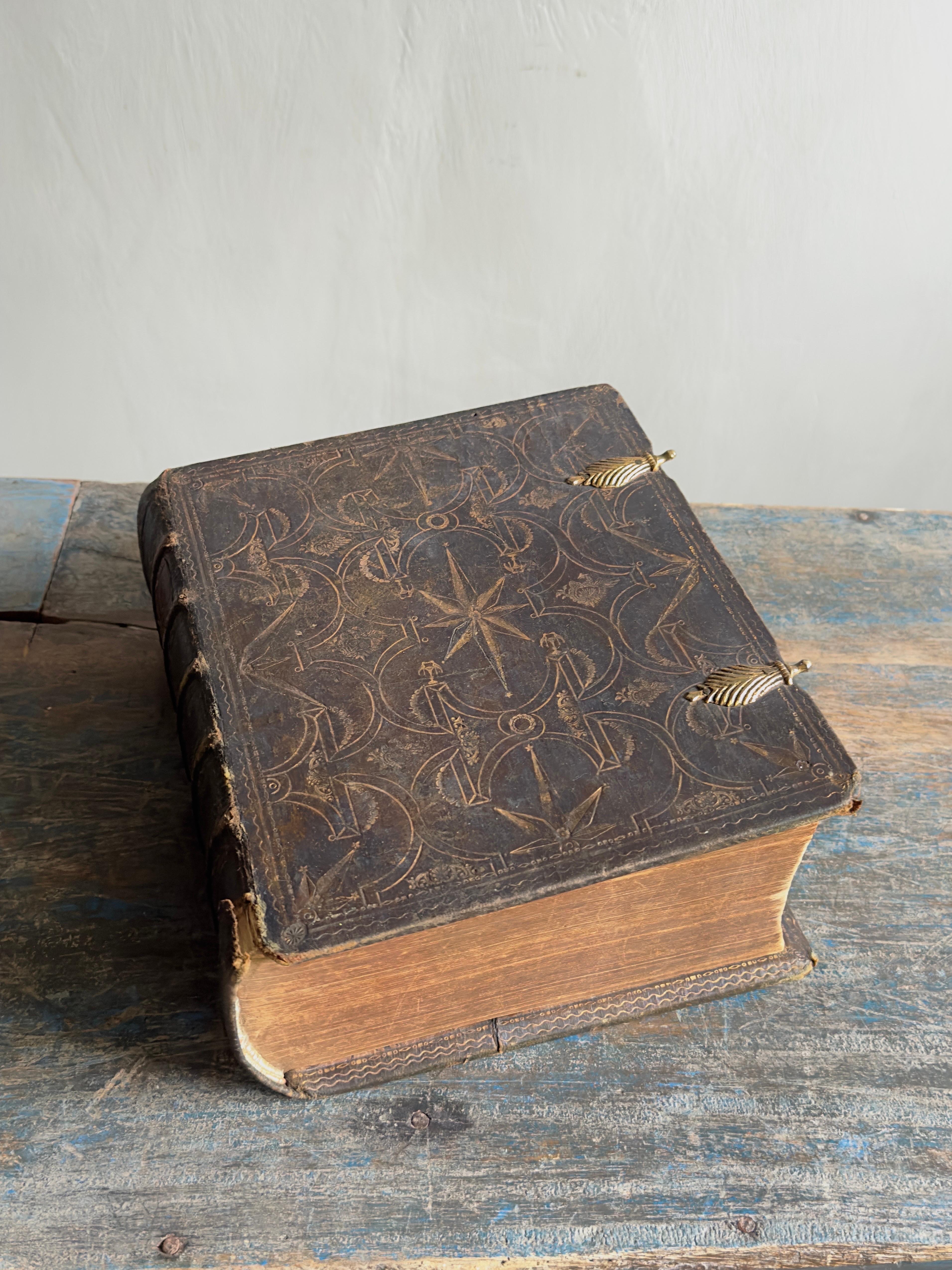 Antique Scandinavian Bible, Norway 1810 For Sale 4
