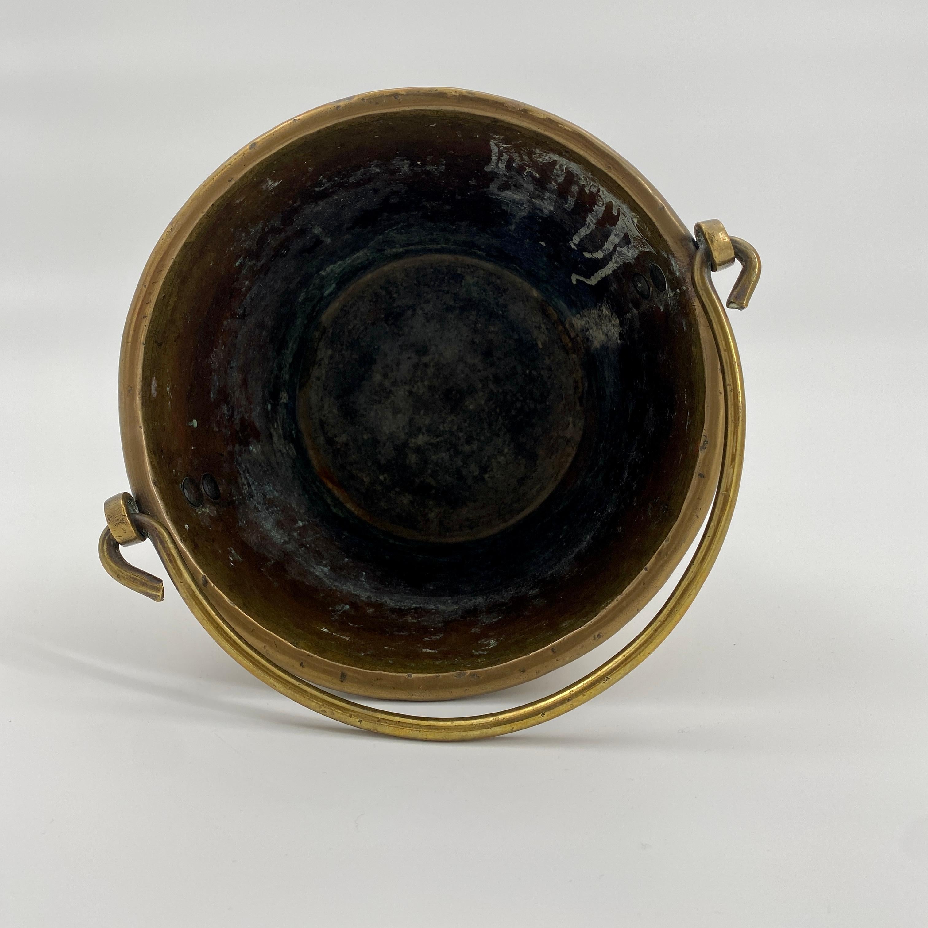 Antique Scandinavian Coal or Fireplace Bucket in Brass, Circa 1810 3