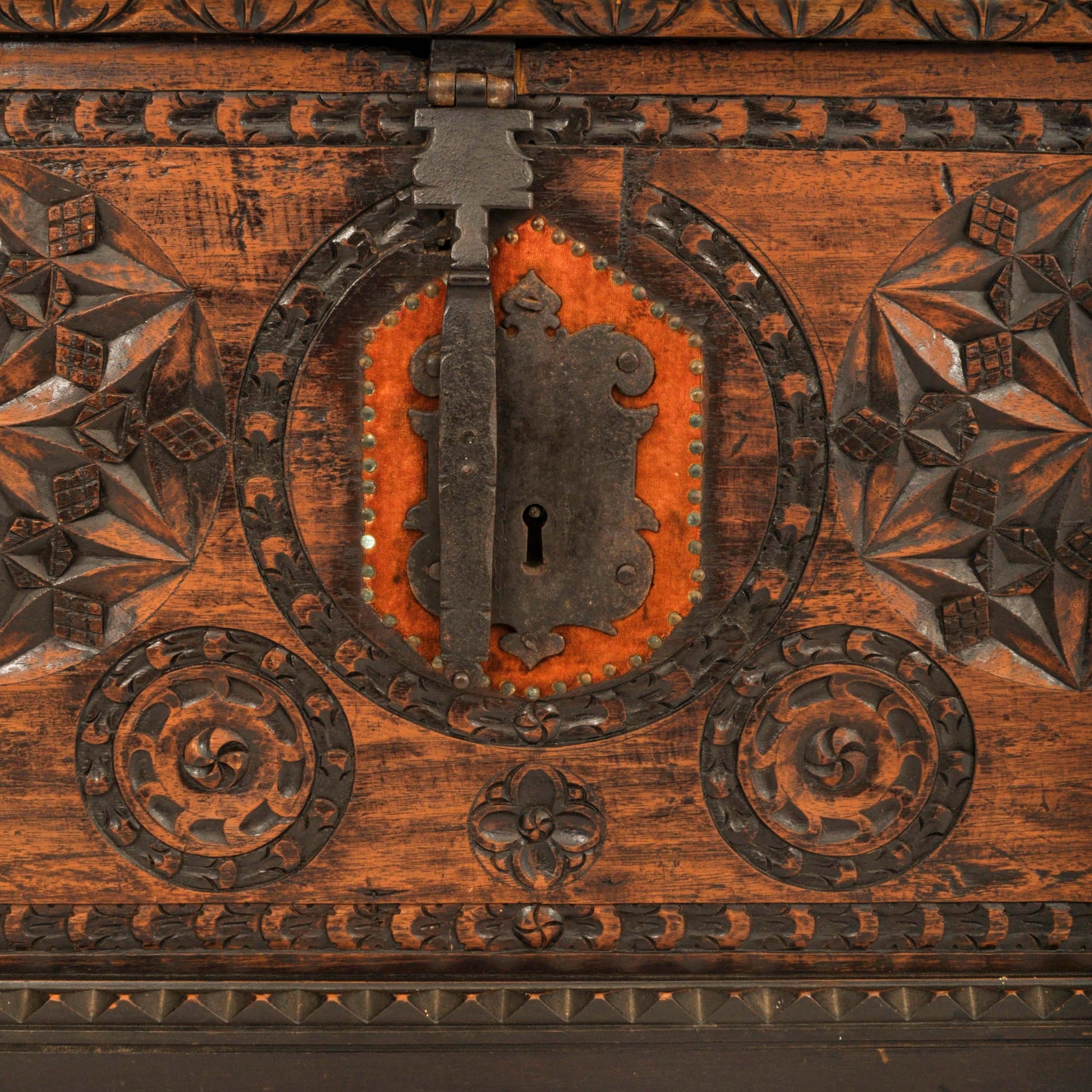Antique Scandinavian Pine Baroque Folk Art Carved Dowry Chest Trunk Coffer 1780 For Sale 12