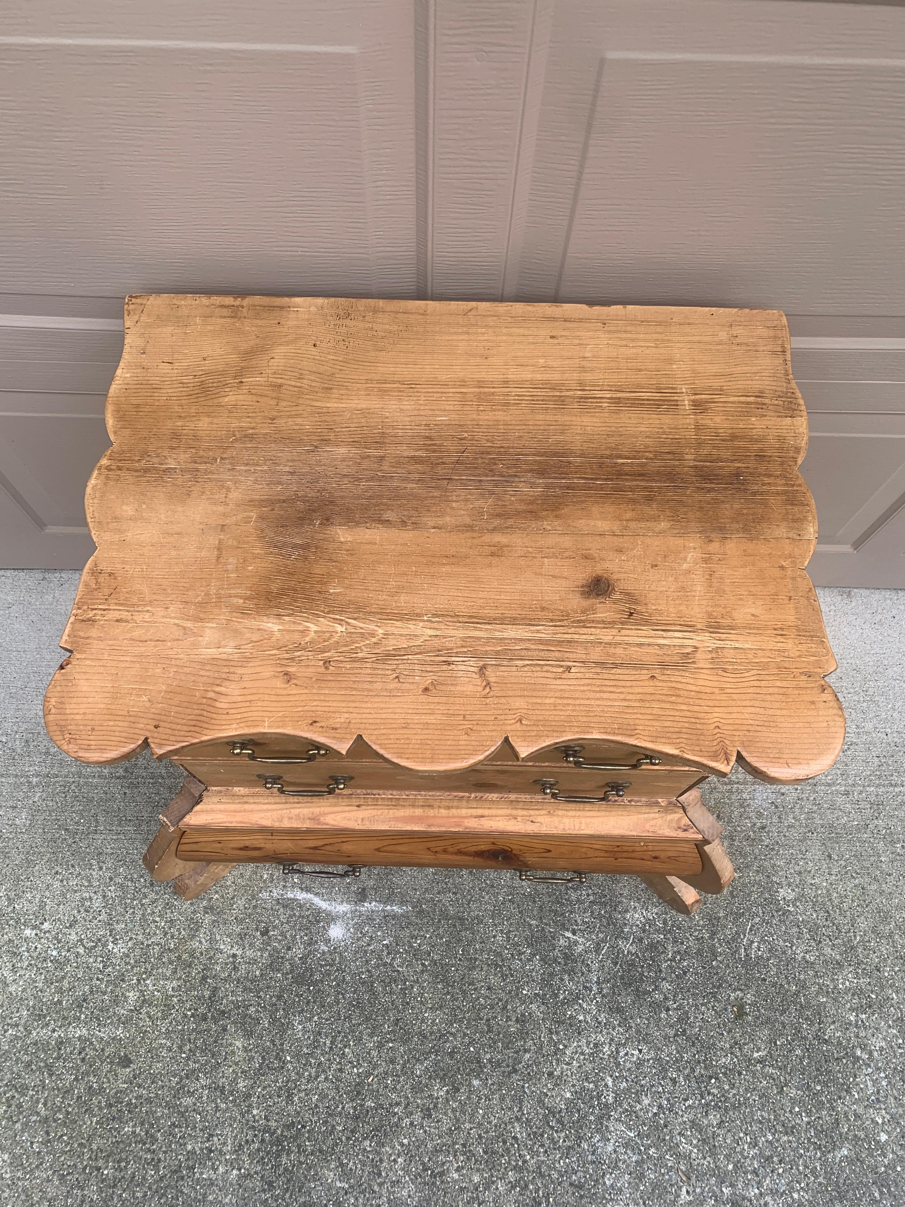Antique Scandinavian Pine Bombay Chest of Drawers, Early 20th Century For Sale 3