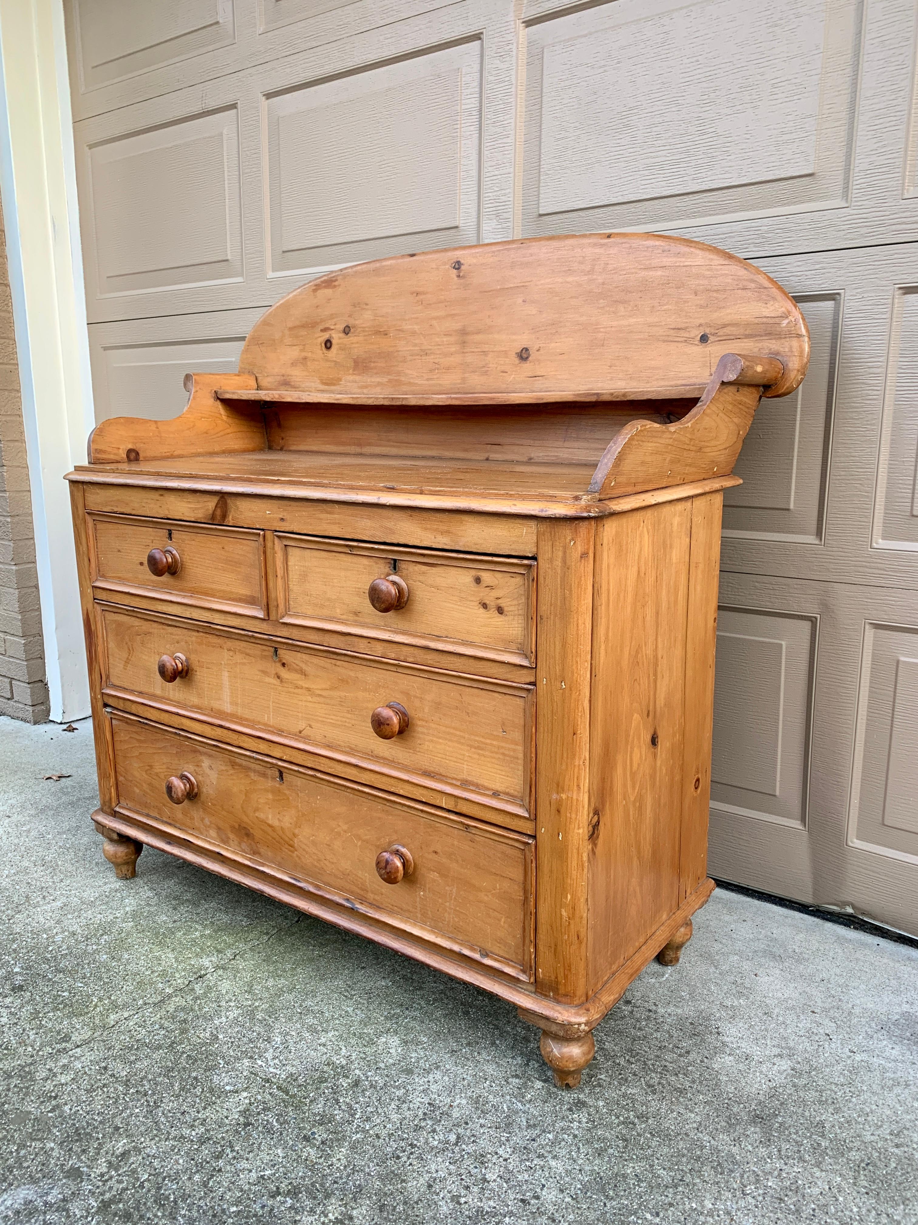 Antique Scandinavian Pine Chest of Drawers or Server, Early 19th Century In Good Condition In Elkhart, IN