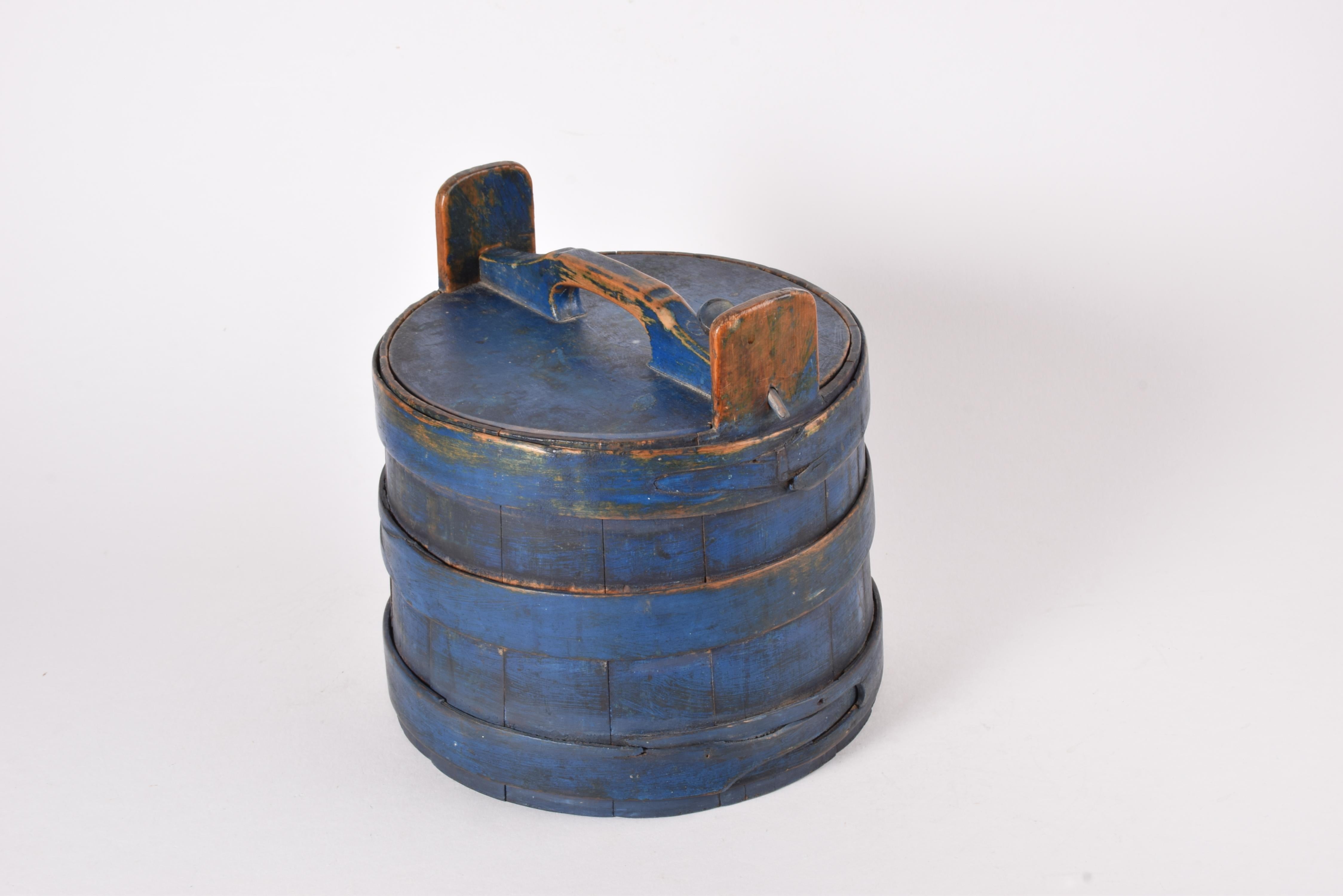 Folk Art Antique Scandinavian Wooden Container Tejne Original Blue Paint, Sweden ca 1850s For Sale