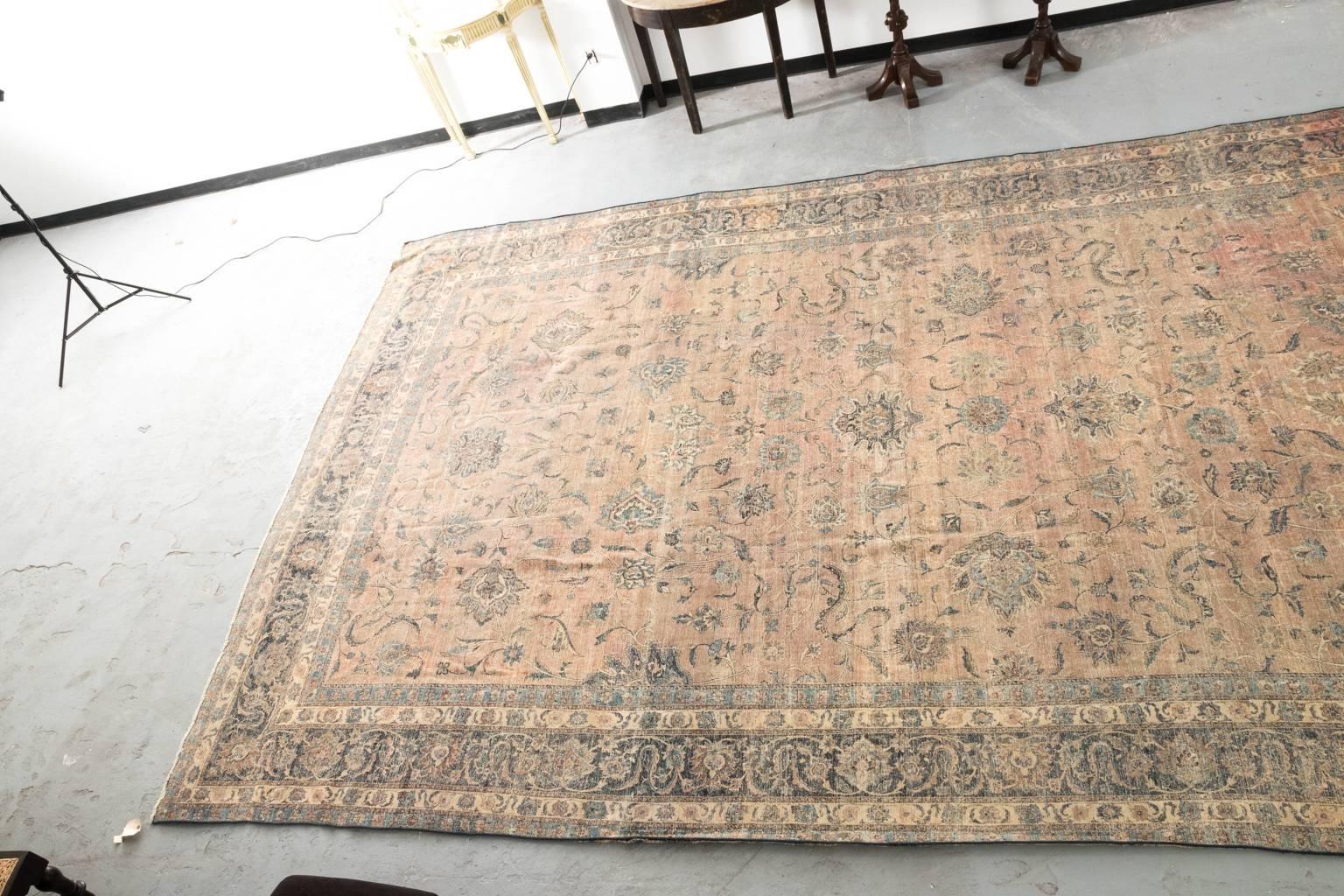 Tapis caucasien ancien teint à l'écarlate en vente 13