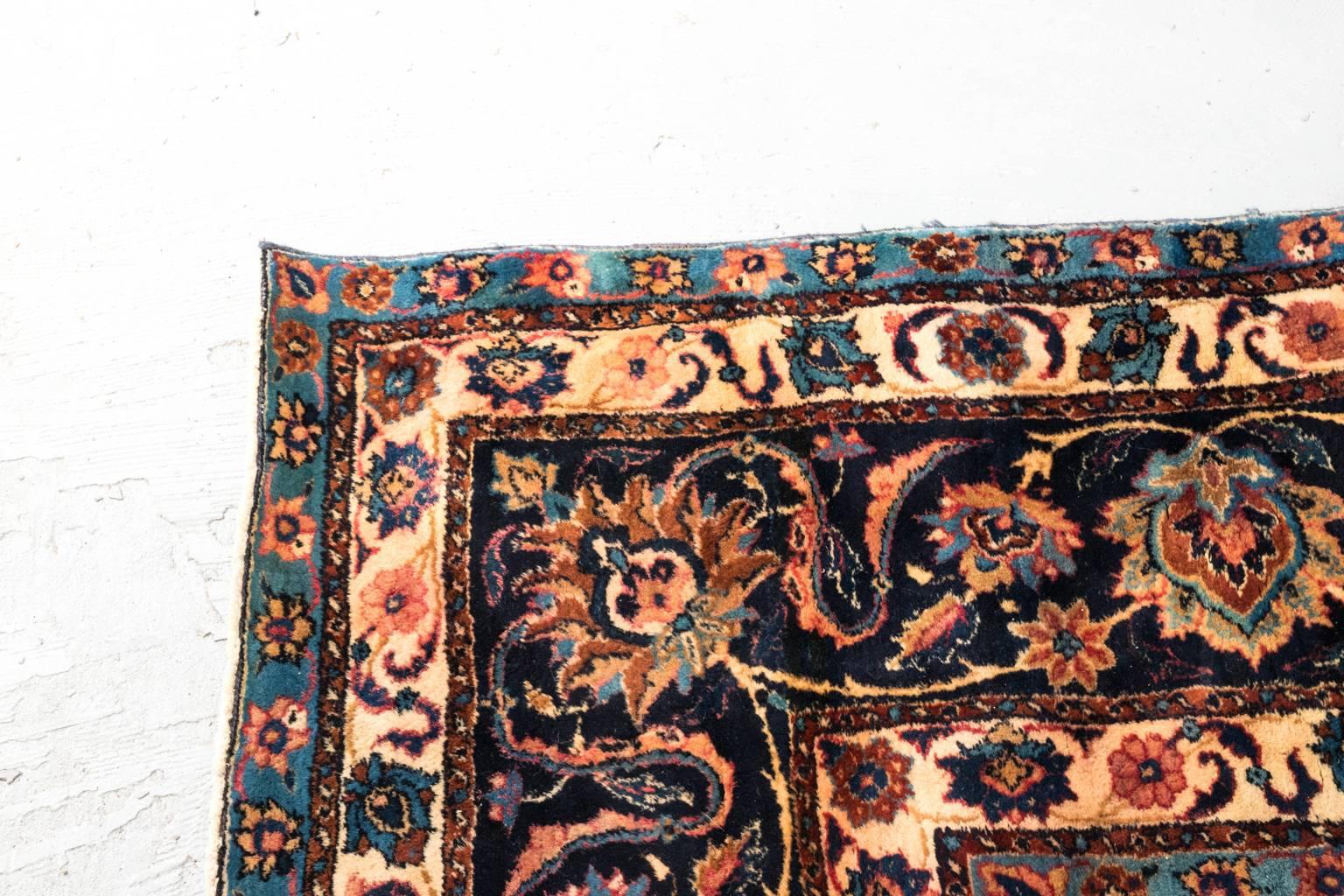 Tapis caucasien ancien teint à l'écarlate en vente 4