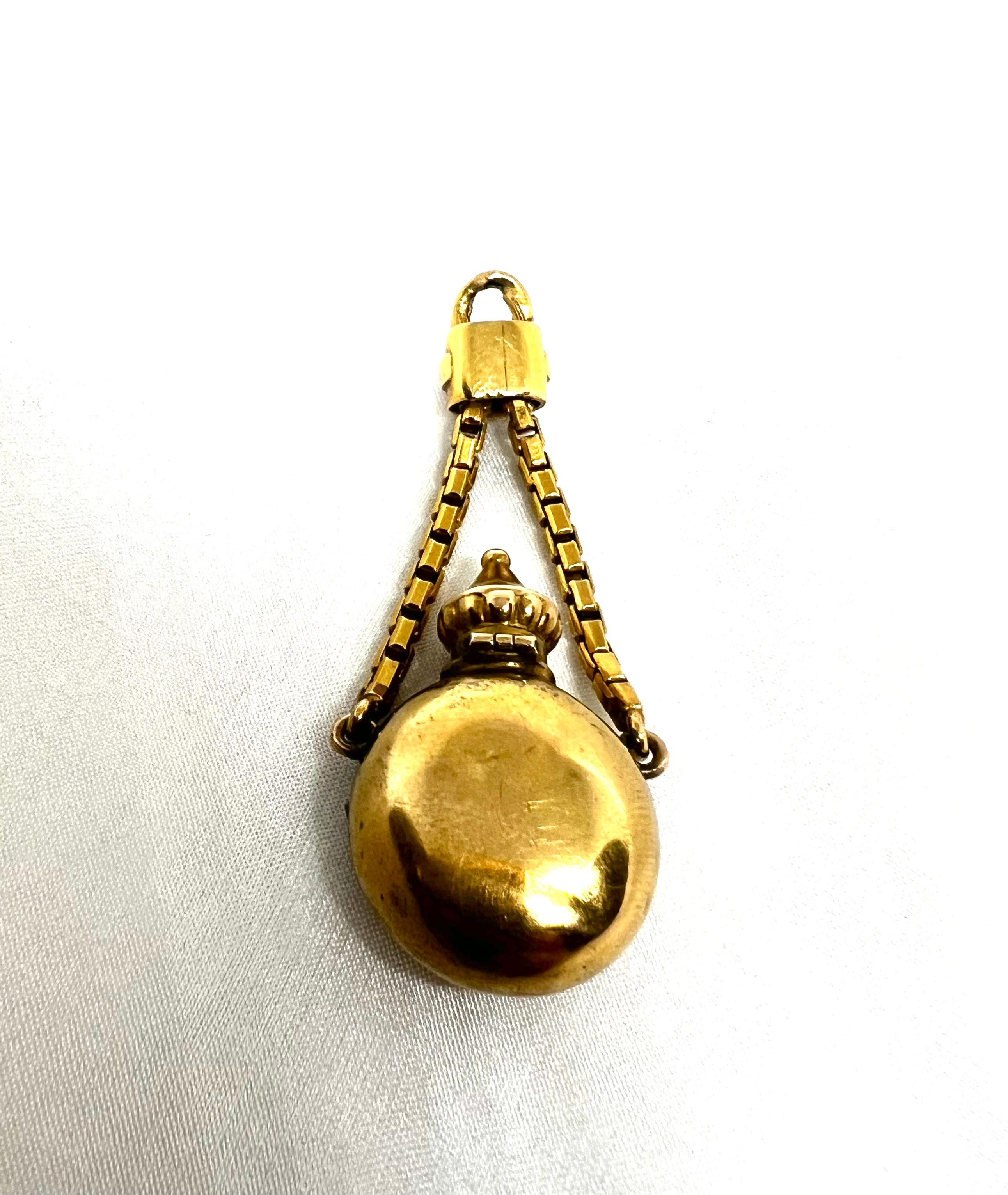 Antique Perfume Bottle Flacon de Sel 18k Gold Rose Cut Diamonds For Sale 10